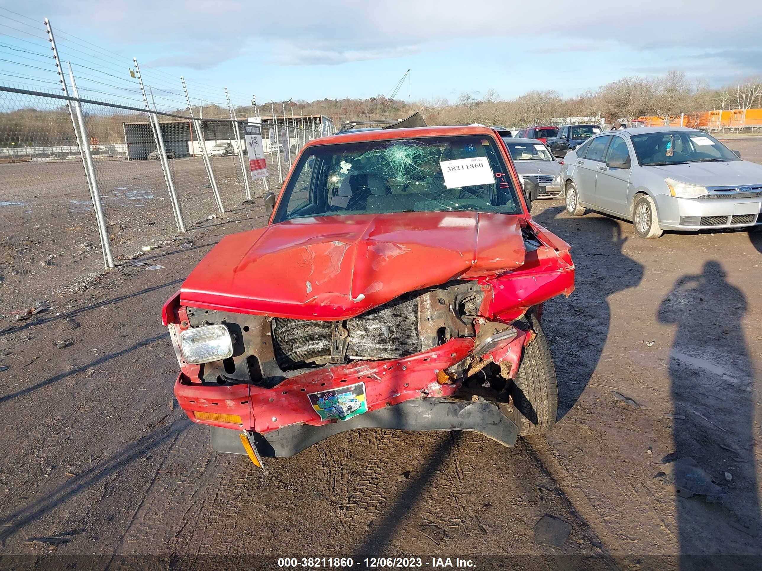 Photo 5 VIN: 1GCCS14R5P0185596 - CHEVROLET S-10 PICKUP 