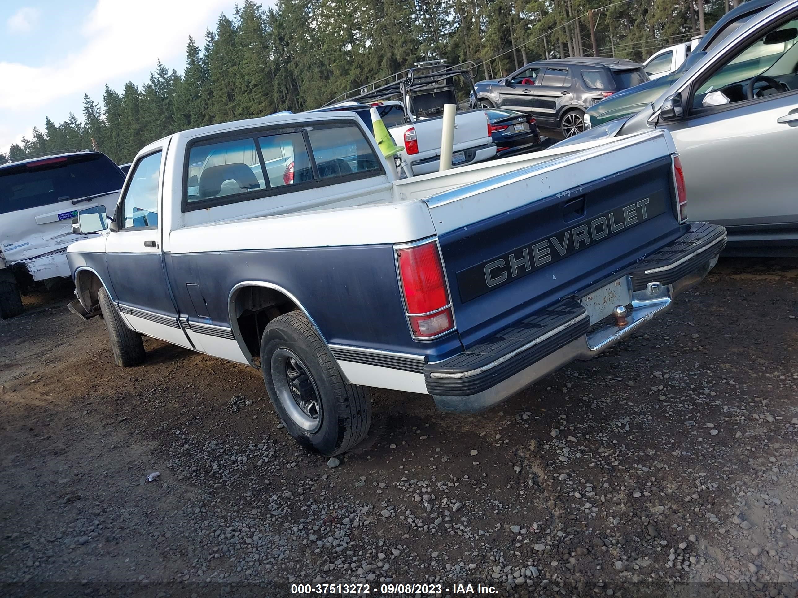 Photo 2 VIN: 1GCCS14R7N8175652 - CHEVROLET S-10 PICKUP 