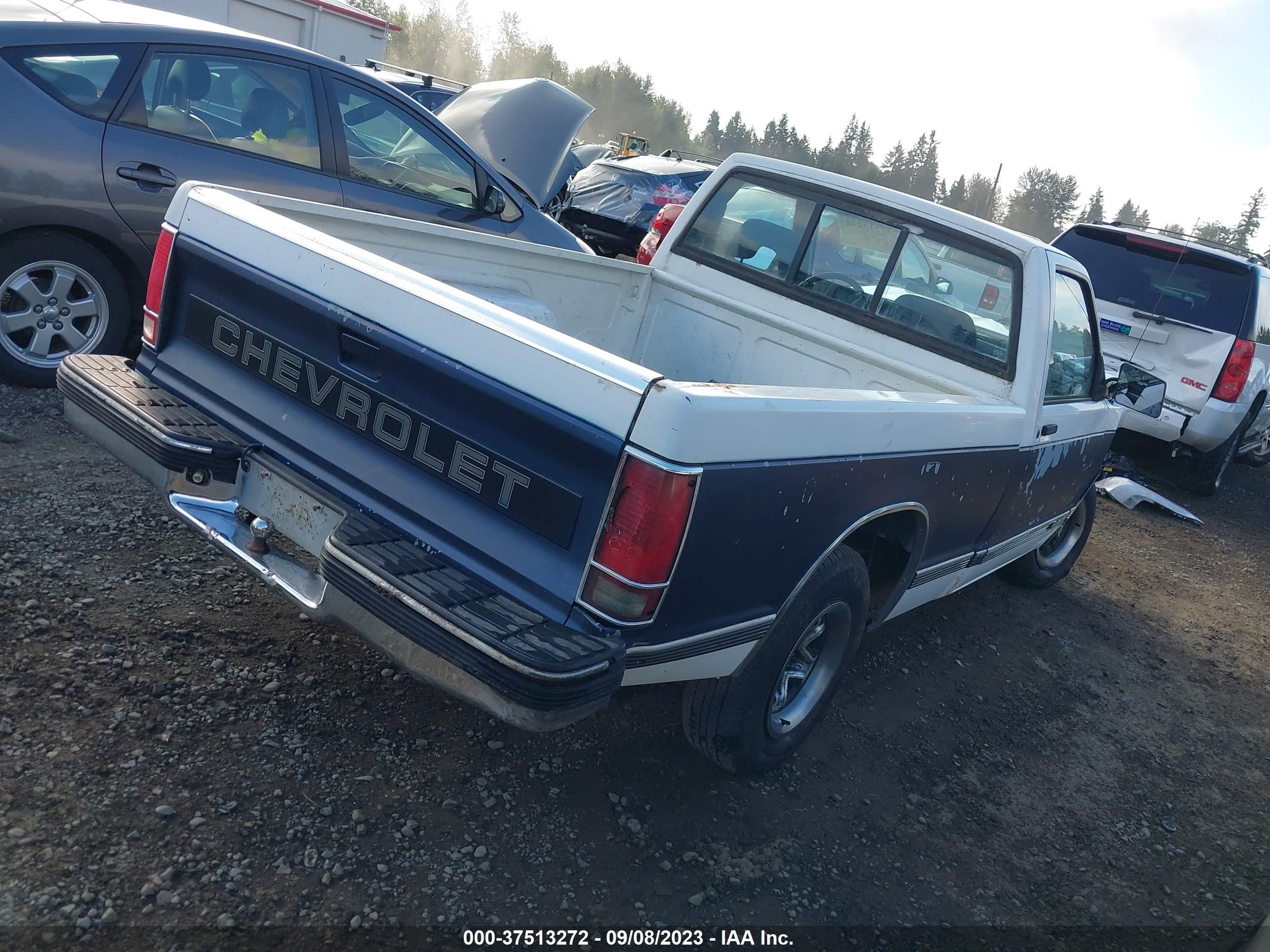 Photo 3 VIN: 1GCCS14R7N8175652 - CHEVROLET S-10 PICKUP 