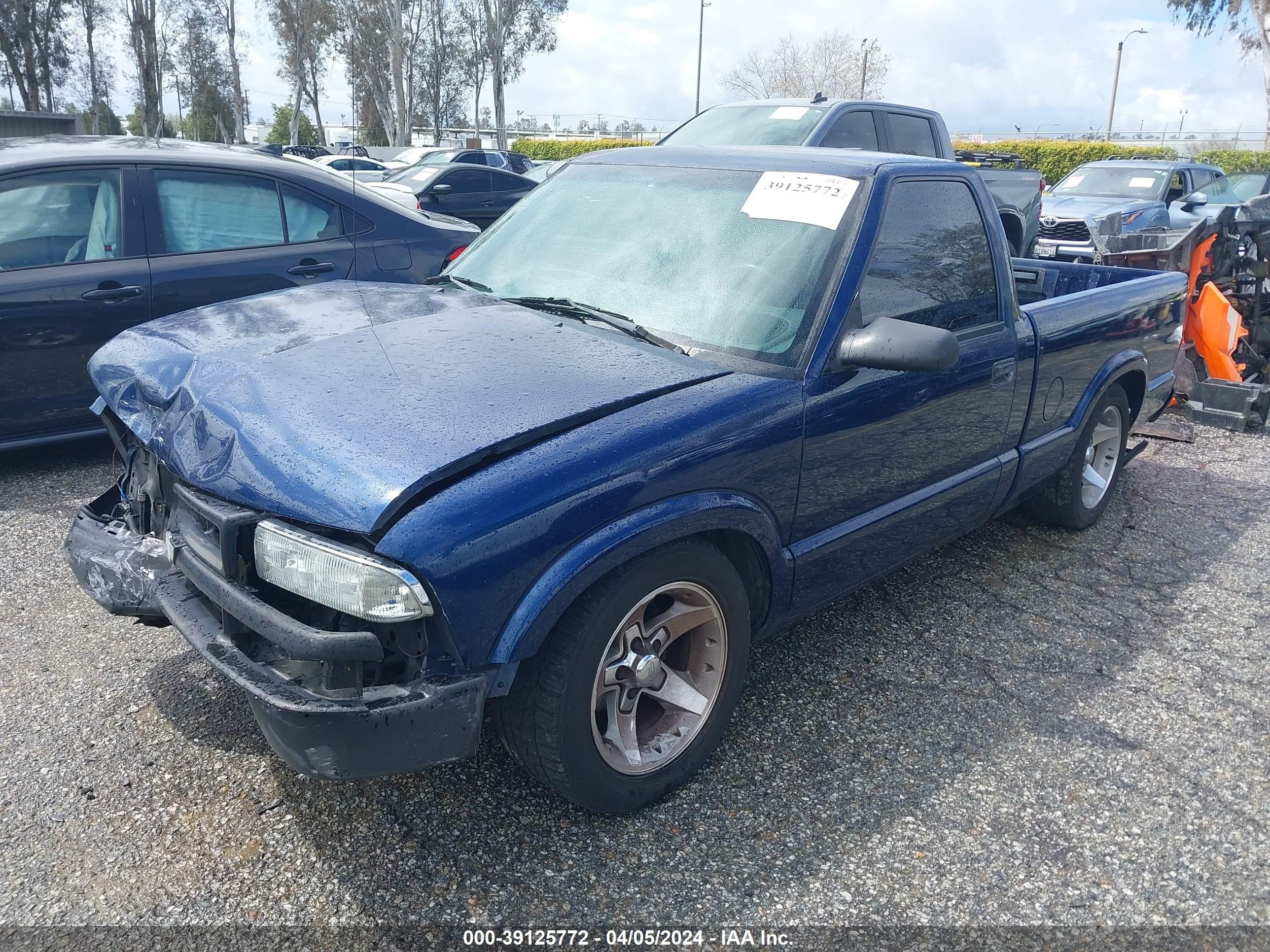 Photo 1 VIN: 1GCCS14W028123393 - CHEVROLET S-10 PICKUP 