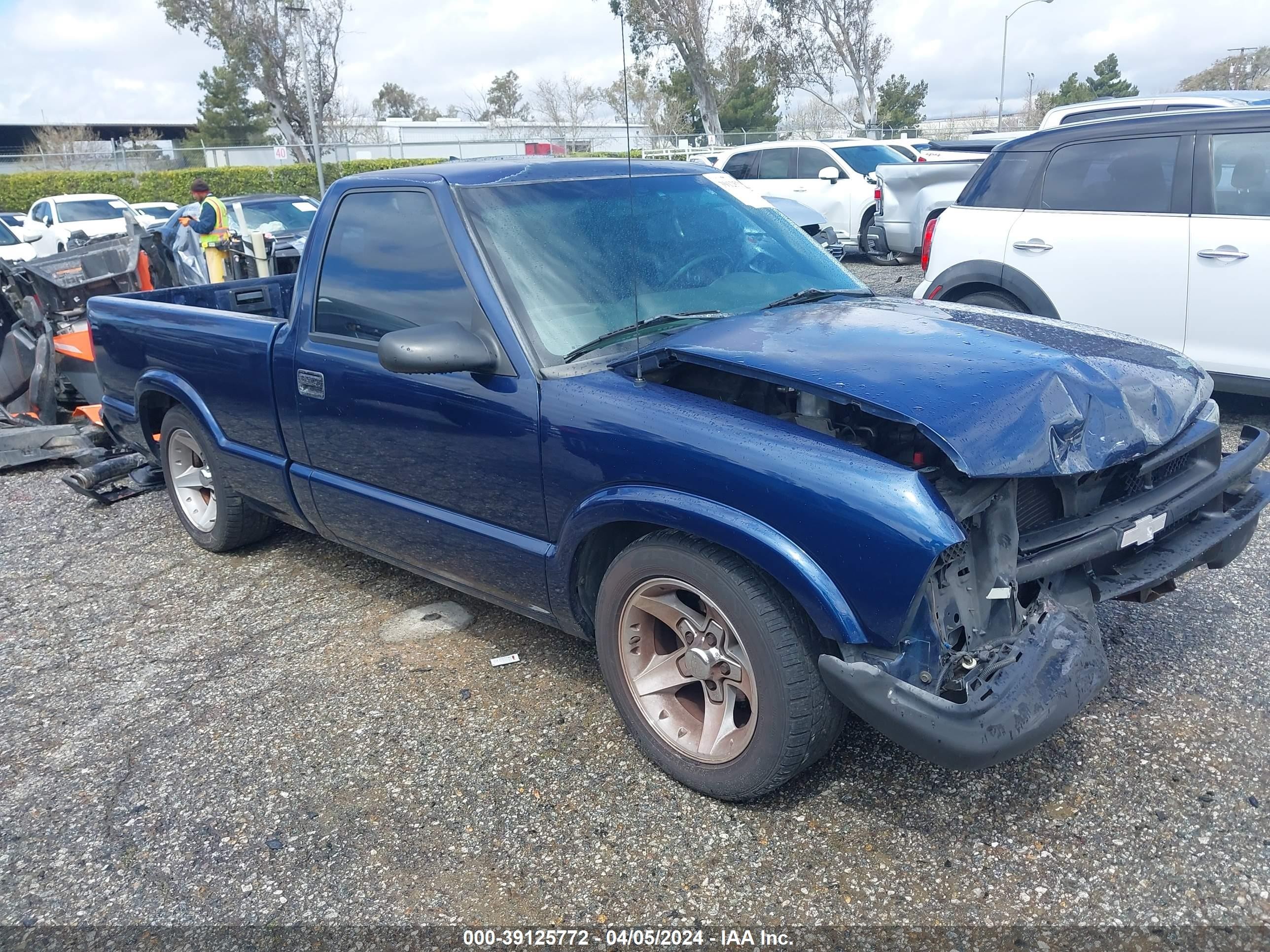 Photo 12 VIN: 1GCCS14W028123393 - CHEVROLET S-10 PICKUP 