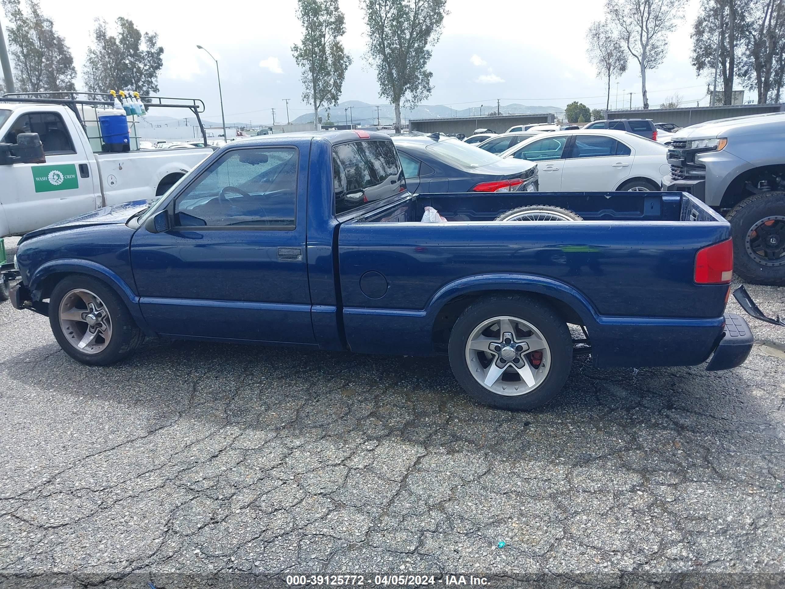 Photo 13 VIN: 1GCCS14W028123393 - CHEVROLET S-10 PICKUP 