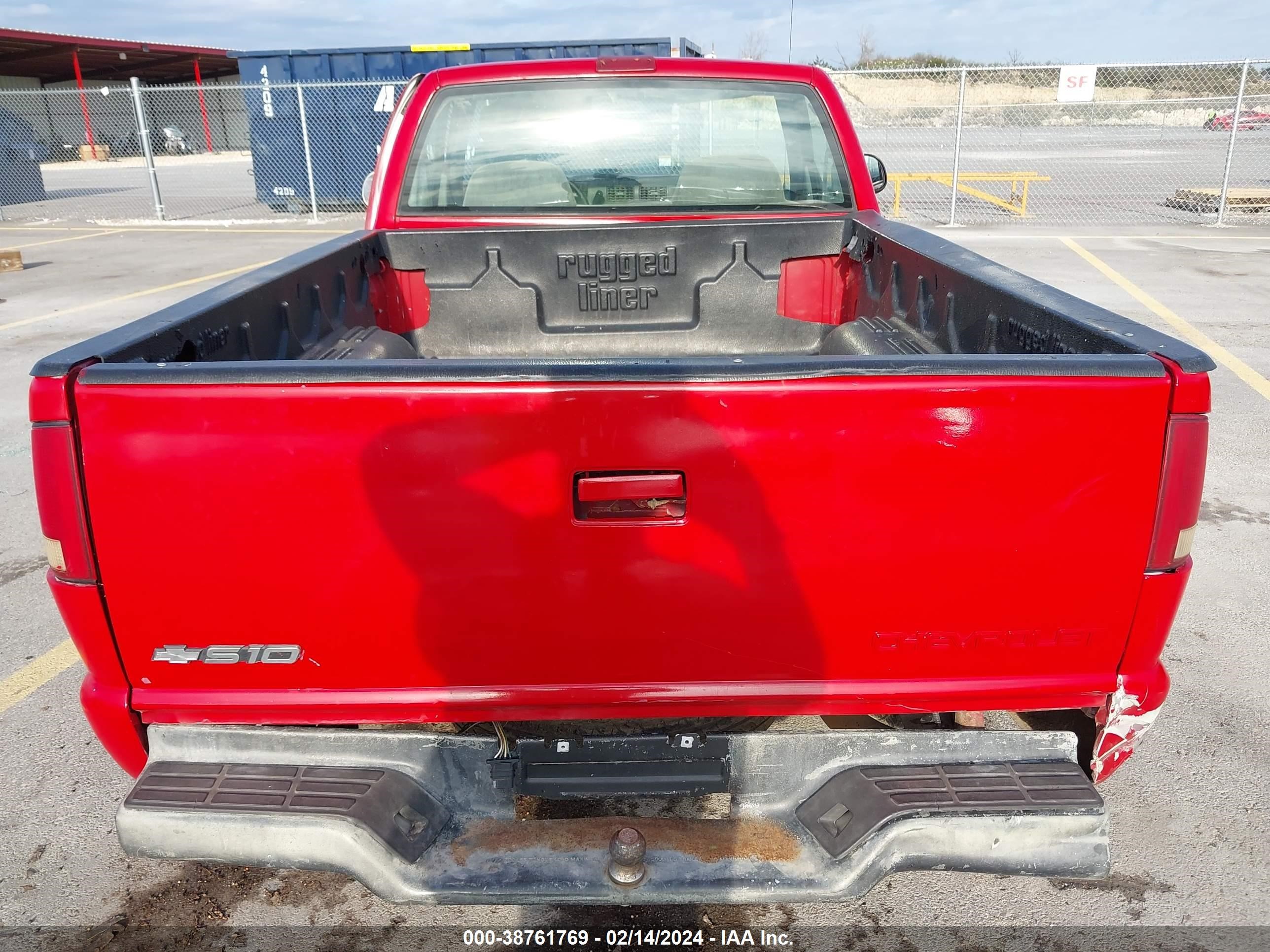 Photo 16 VIN: 1GCCS14X8T8180161 - CHEVROLET S-10 PICKUP 