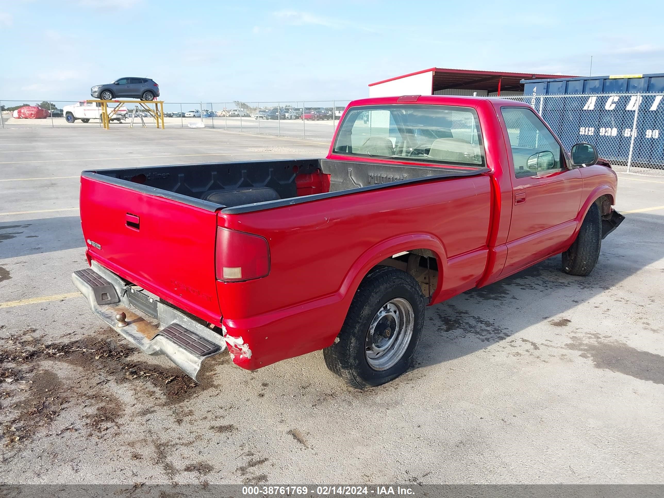 Photo 3 VIN: 1GCCS14X8T8180161 - CHEVROLET S-10 PICKUP 