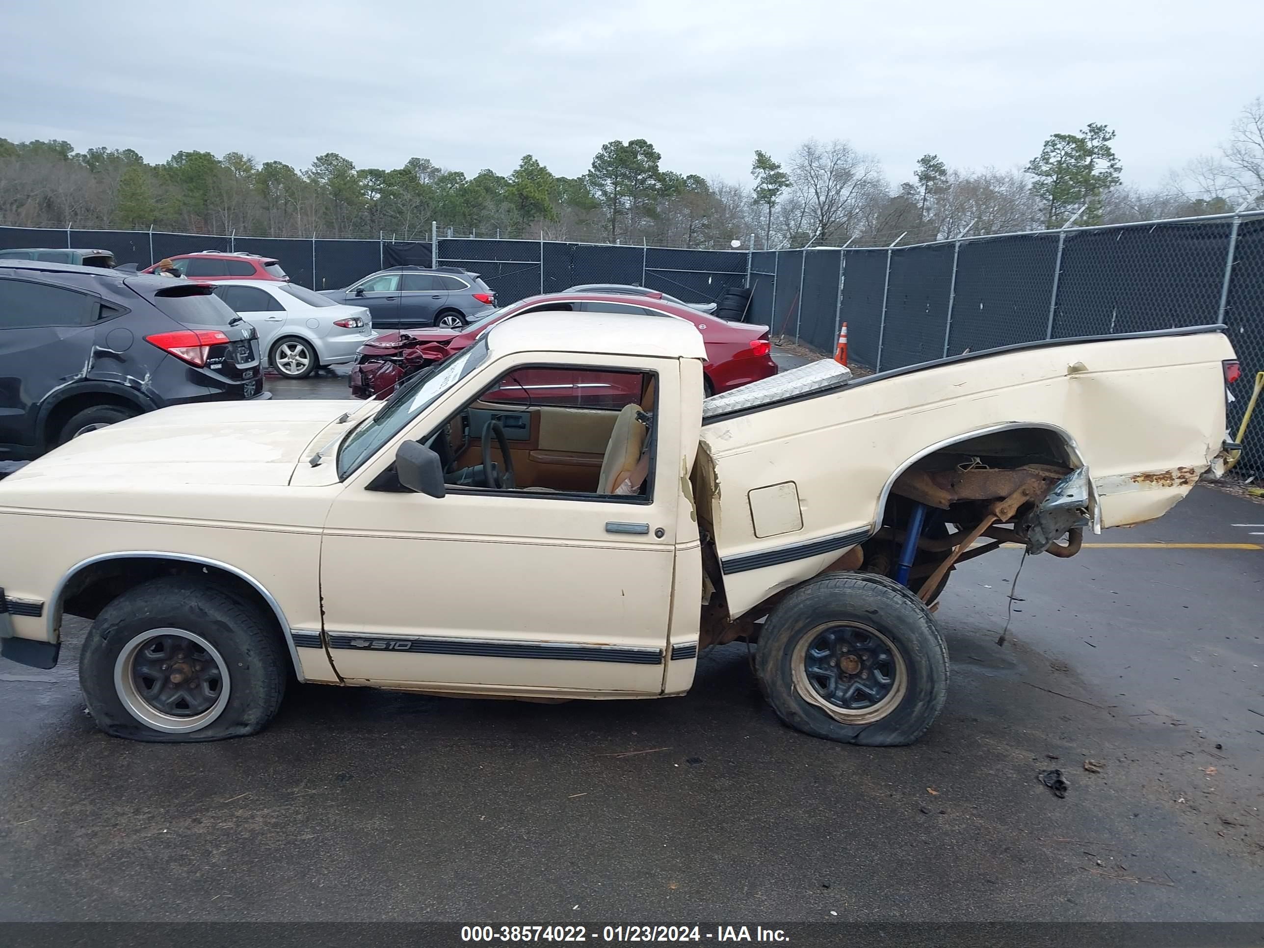 Photo 13 VIN: 1GCCS14Z0M8303745 - CHEVROLET S-10 PICKUP 