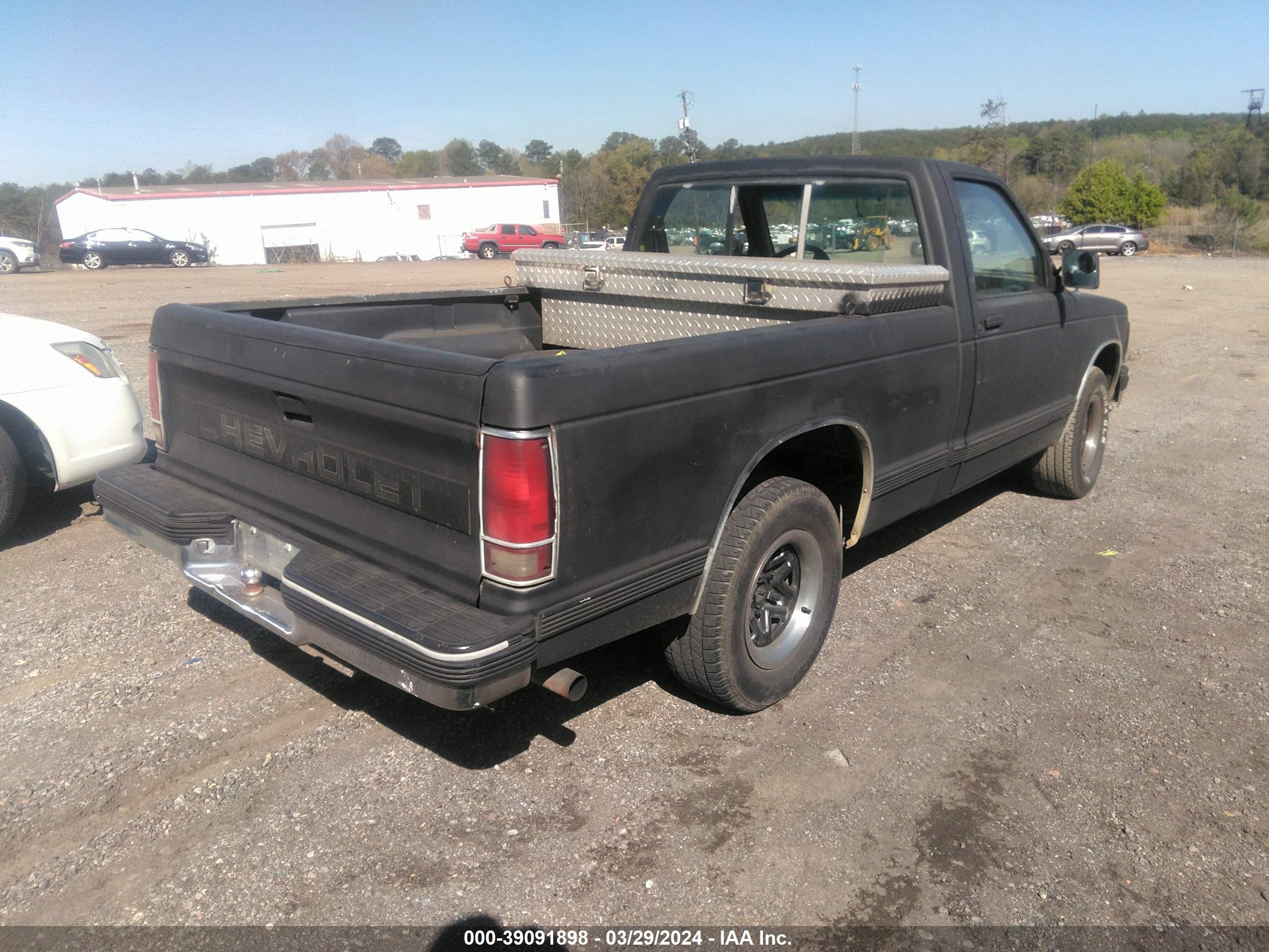 Photo 3 VIN: 1GCCS14Z8M8278223 - CHEVROLET S-10 PICKUP 