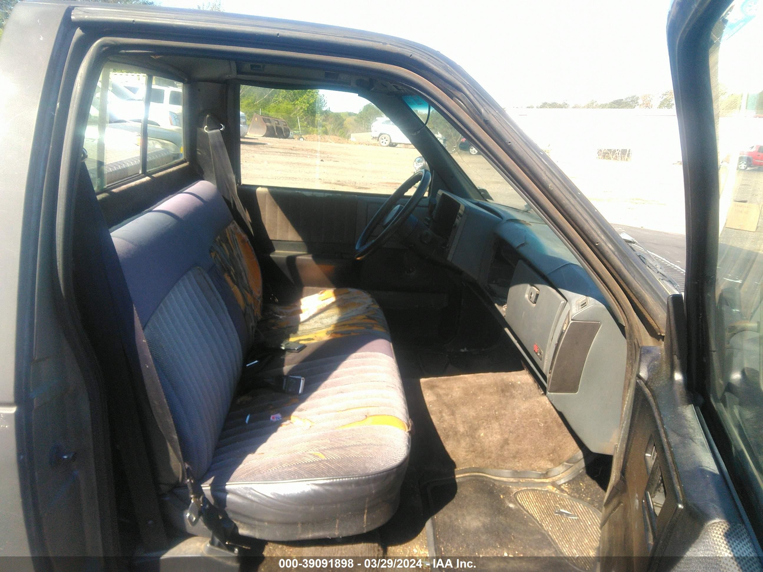 Photo 4 VIN: 1GCCS14Z8M8278223 - CHEVROLET S-10 PICKUP 