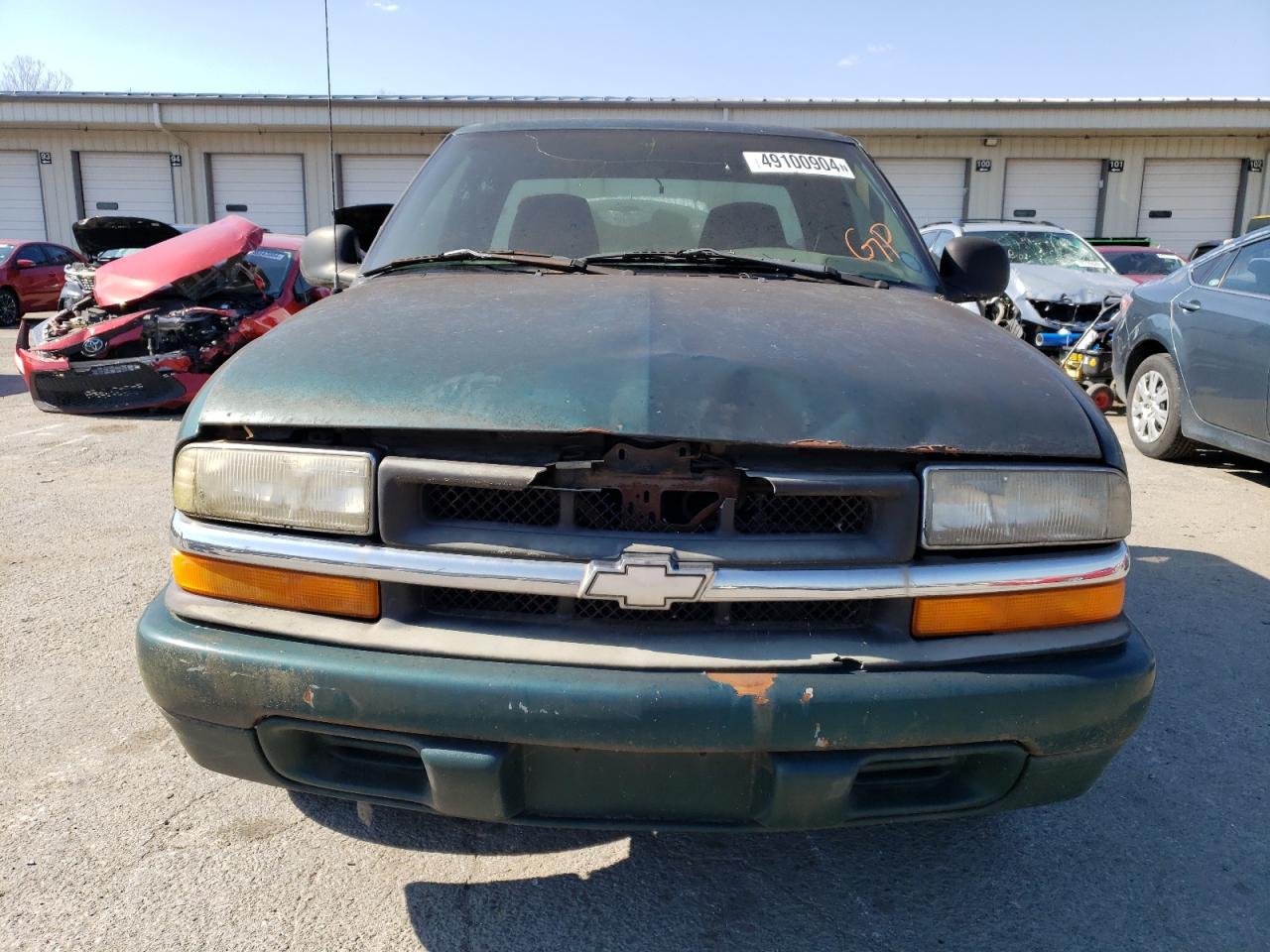 Photo 4 VIN: 1GCCS1940W8103349 - CHEVROLET S-10 PICKUP 