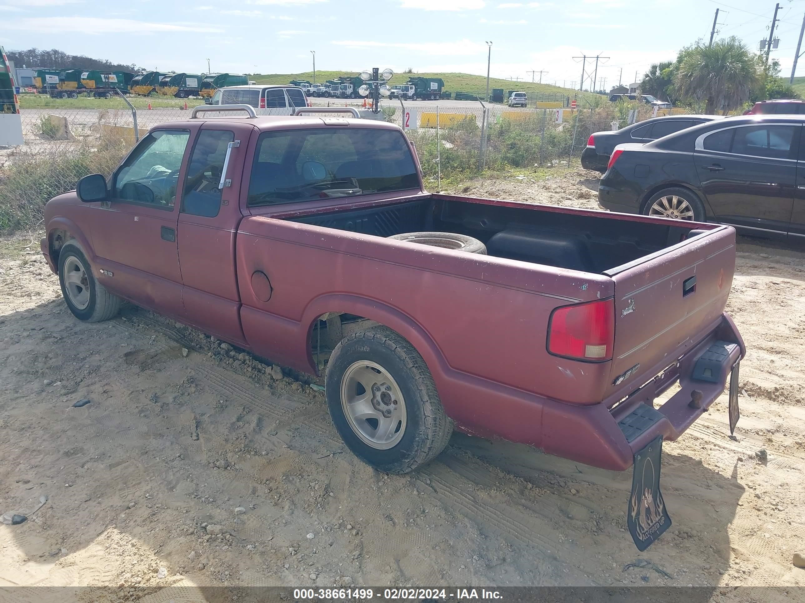 Photo 2 VIN: 1GCCS1943T8202940 - CHEVROLET S-10 PICKUP 