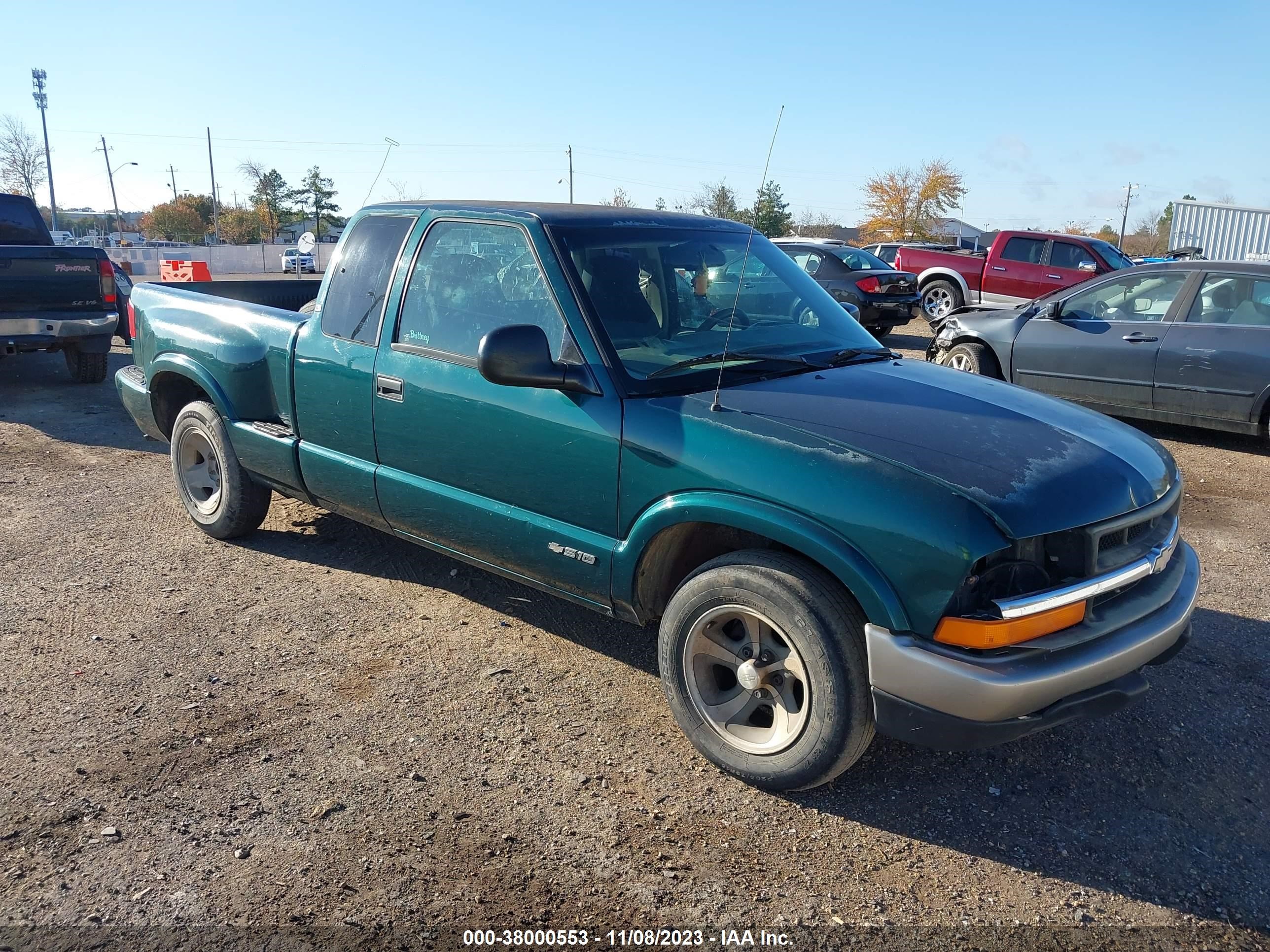 Photo 0 VIN: 1GCCS1943W8147328 - CHEVROLET S-10 PICKUP 