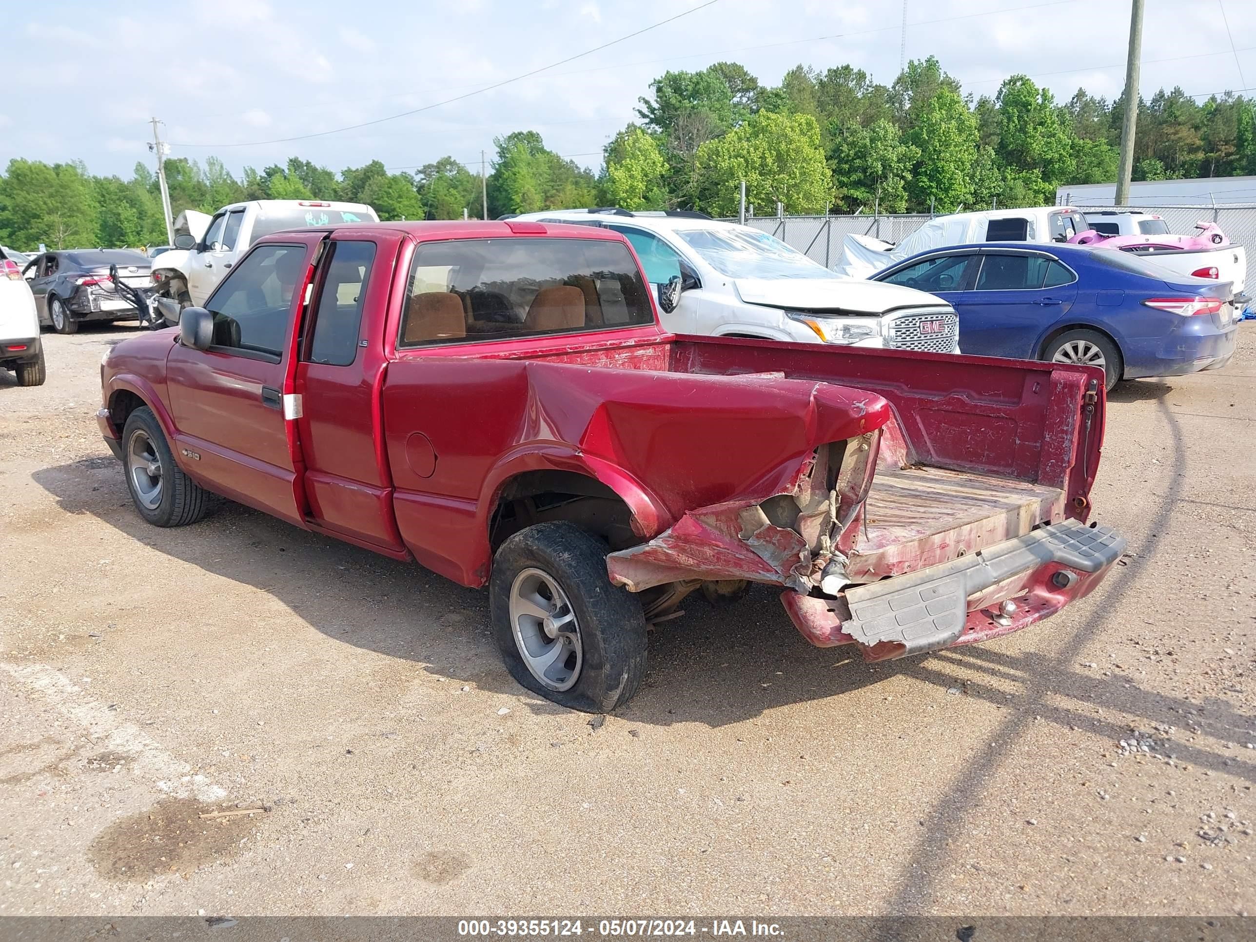 Photo 2 VIN: 1GCCS1945W8128747 - CHEVROLET S-10 PICKUP 