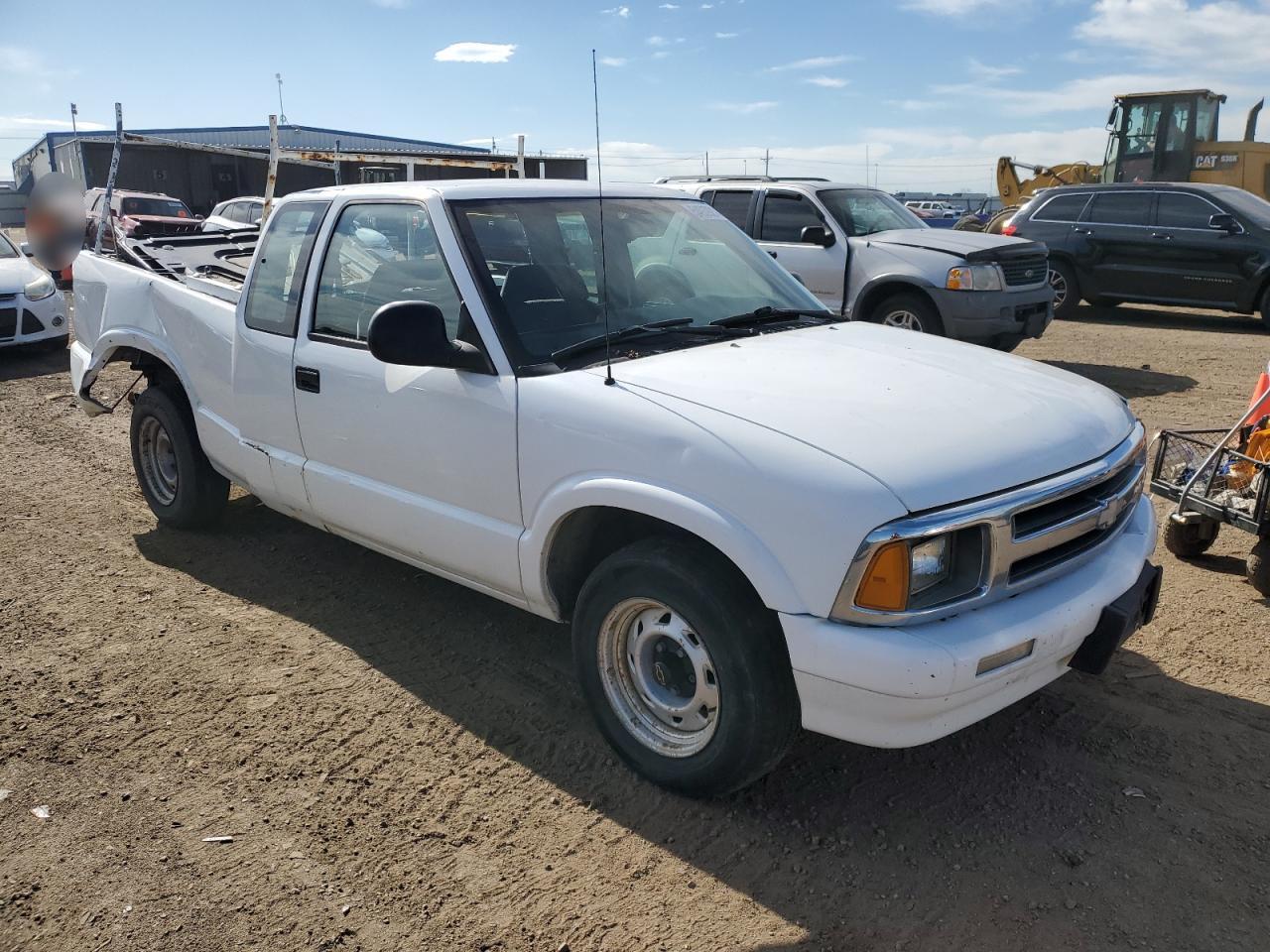 Photo 3 VIN: 1GCCS1948VK161663 - CHEVROLET S-10 PICKUP 