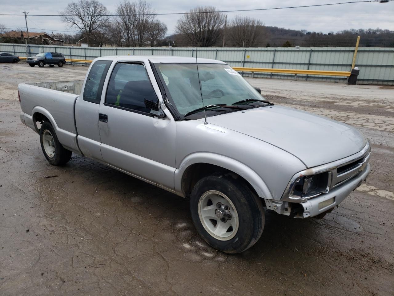 Photo 3 VIN: 1GCCS194XT8227866 - CHEVROLET S-10 PICKUP 