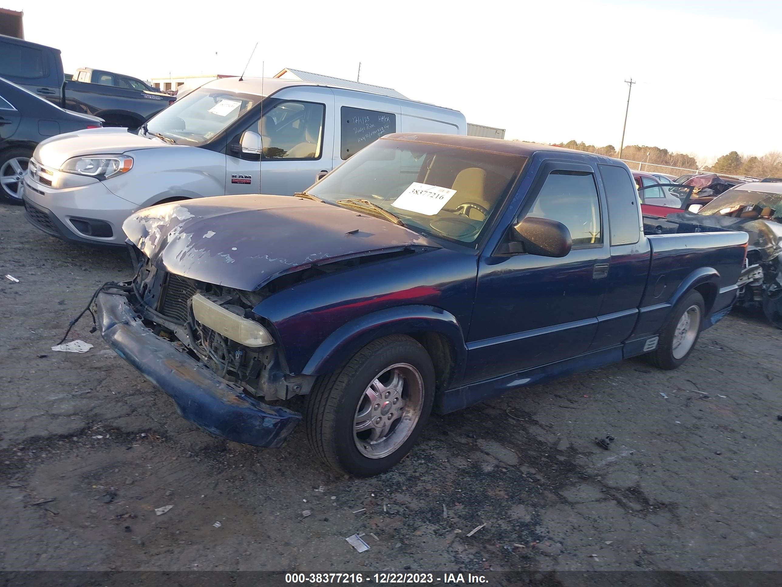 Photo 1 VIN: 1GCCS195718219083 - CHEVROLET S-10 PICKUP 