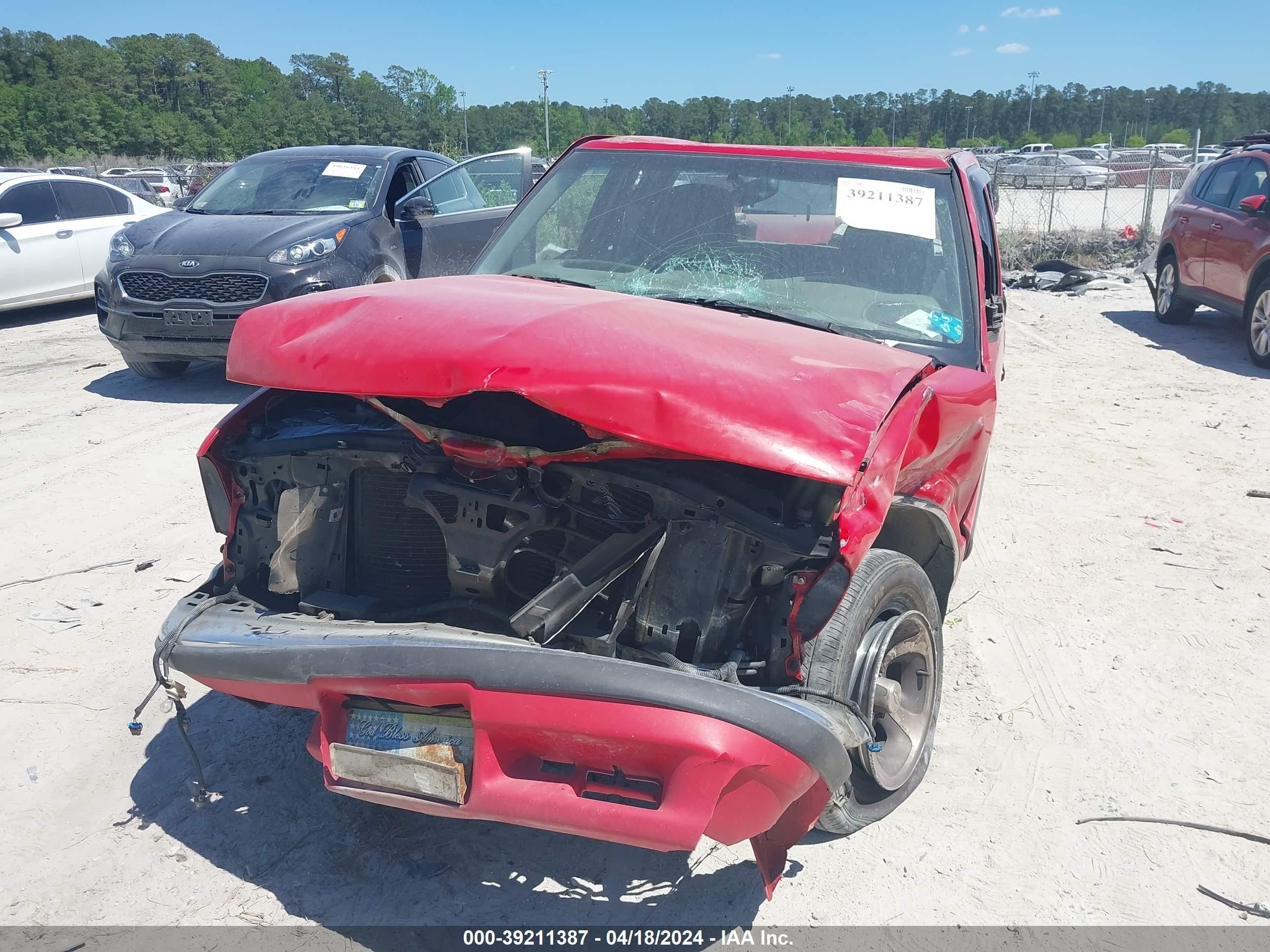 Photo 5 VIN: 1GCCS195728208585 - CHEVROLET S-10 PICKUP 