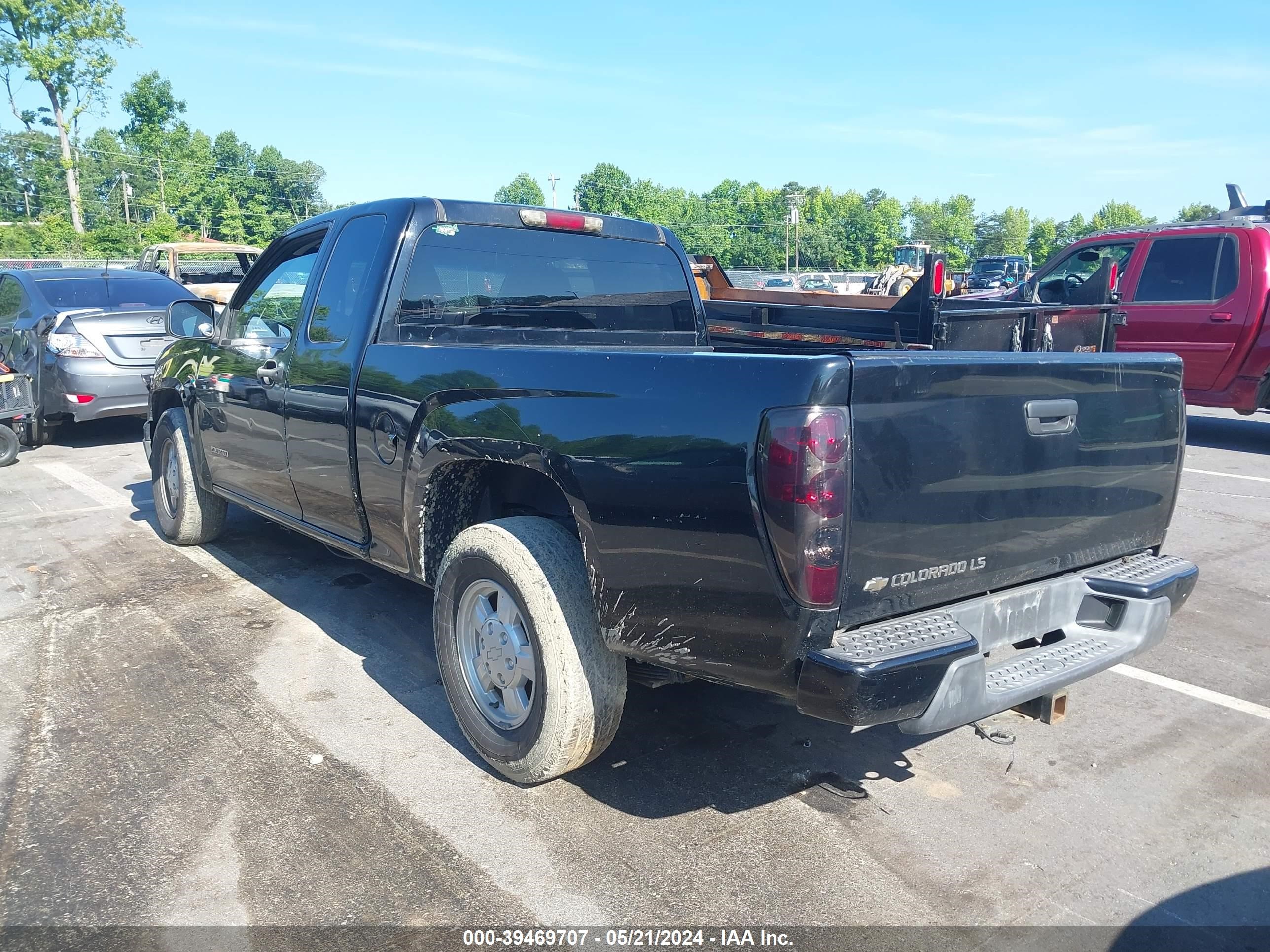 Photo 2 VIN: 1GCCS196058104694 - CHEVROLET COLORADO 