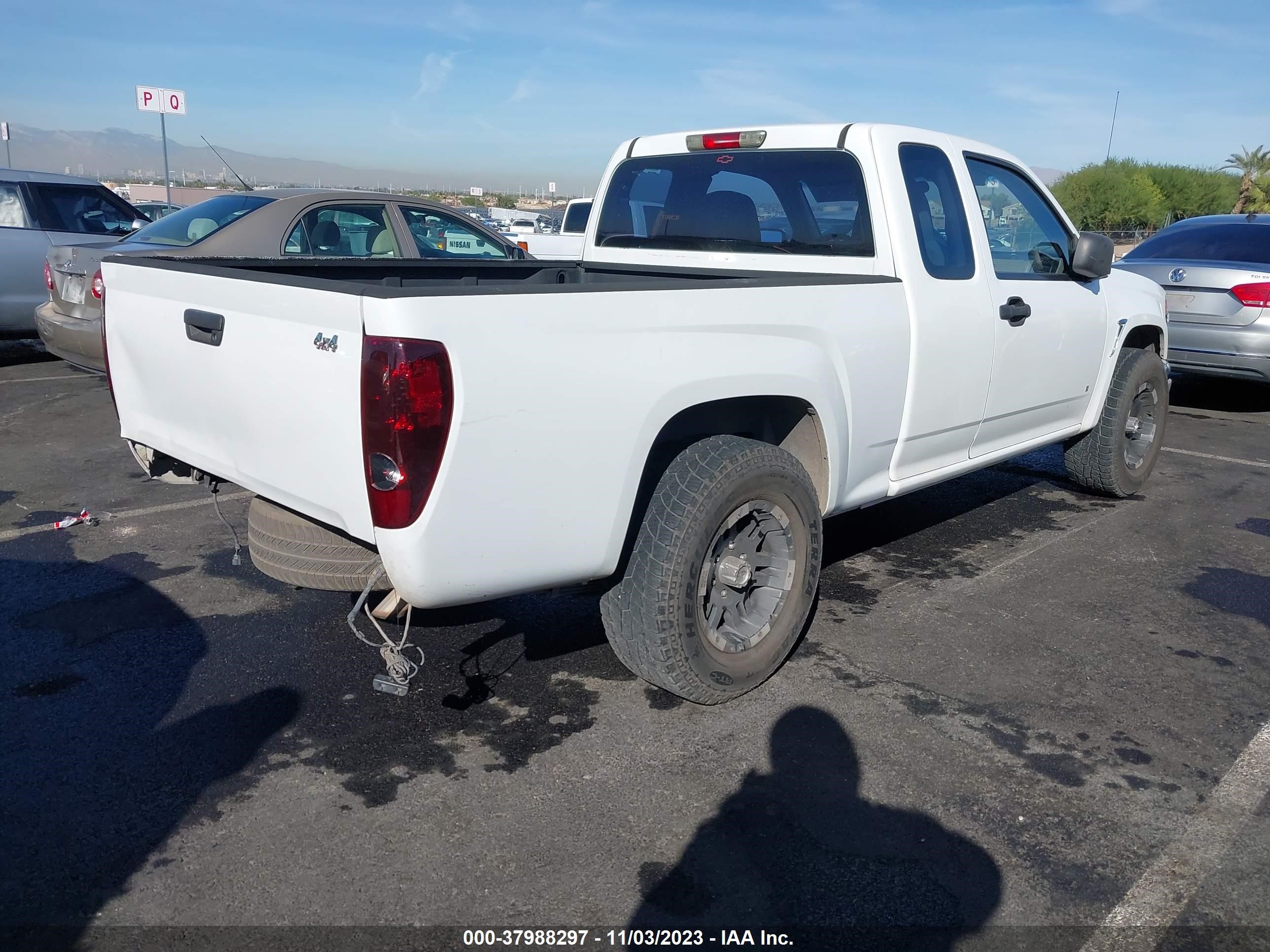 Photo 3 VIN: 1GCCS198668296237 - CHEVROLET COLORADO 