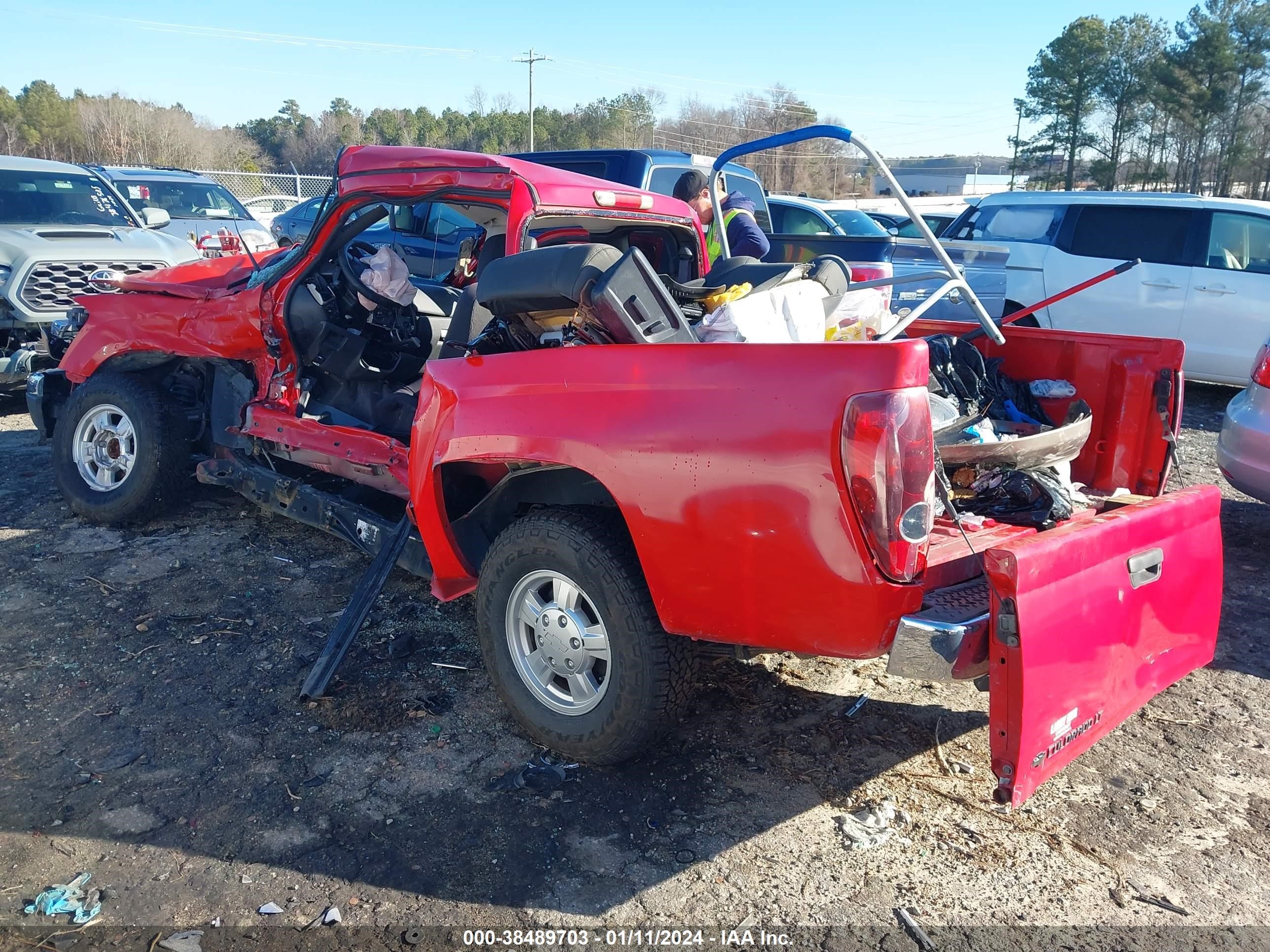 Photo 2 VIN: 1GCCS199178190286 - CHEVROLET COLORADO 