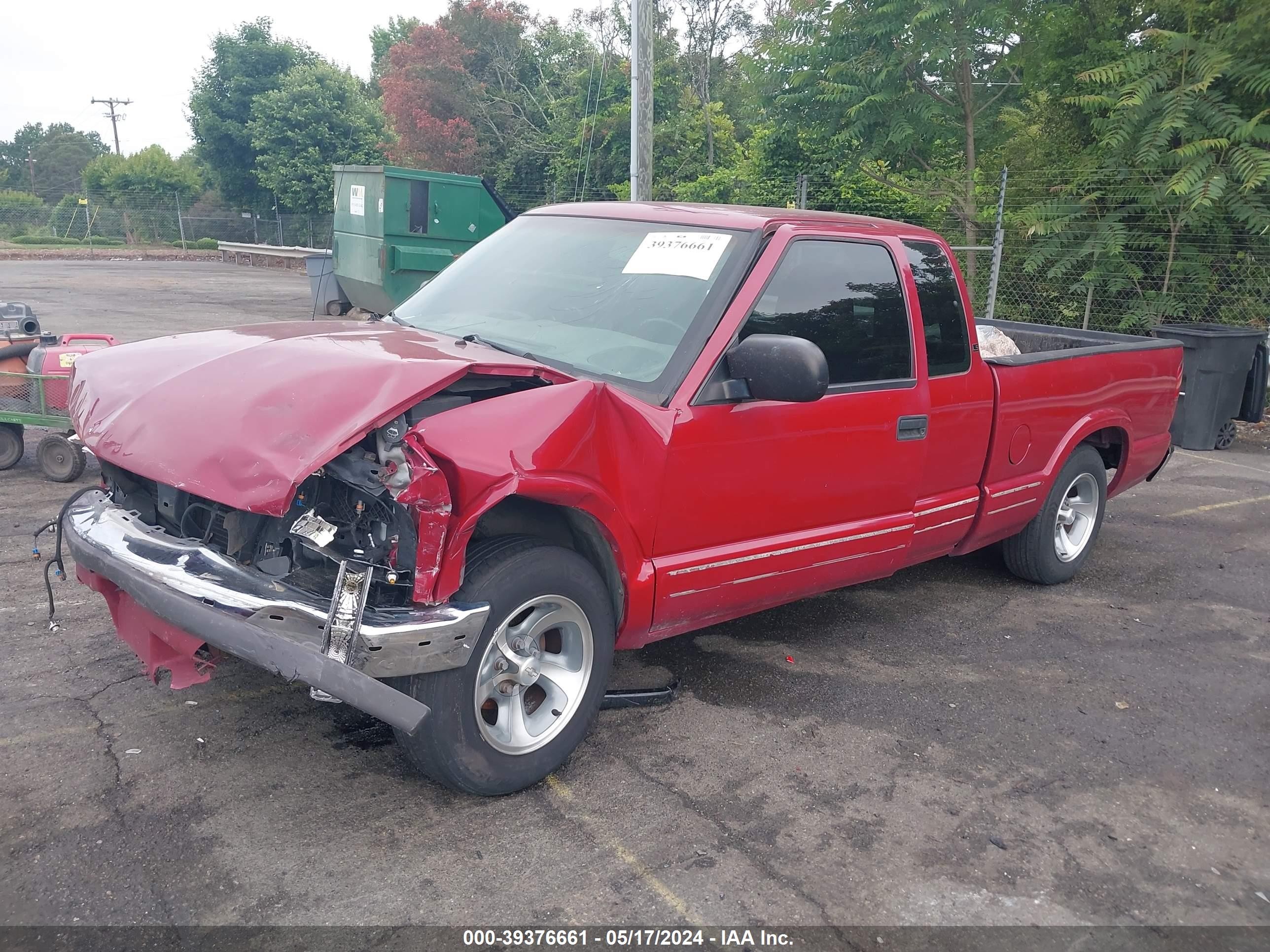 Photo 1 VIN: 1GCCS19H138197854 - CHEVROLET S-10 PICKUP 