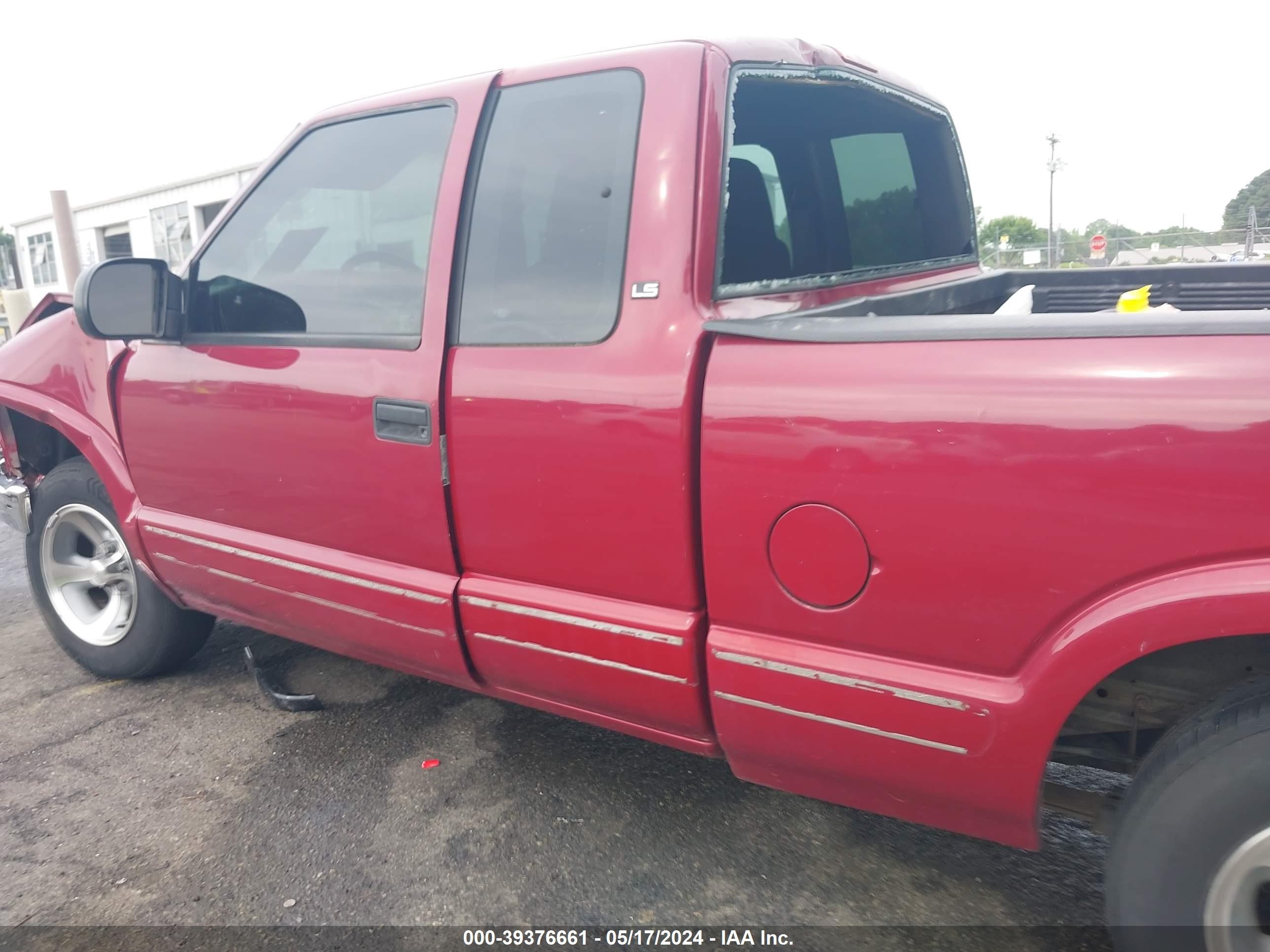 Photo 13 VIN: 1GCCS19H138197854 - CHEVROLET S-10 PICKUP 