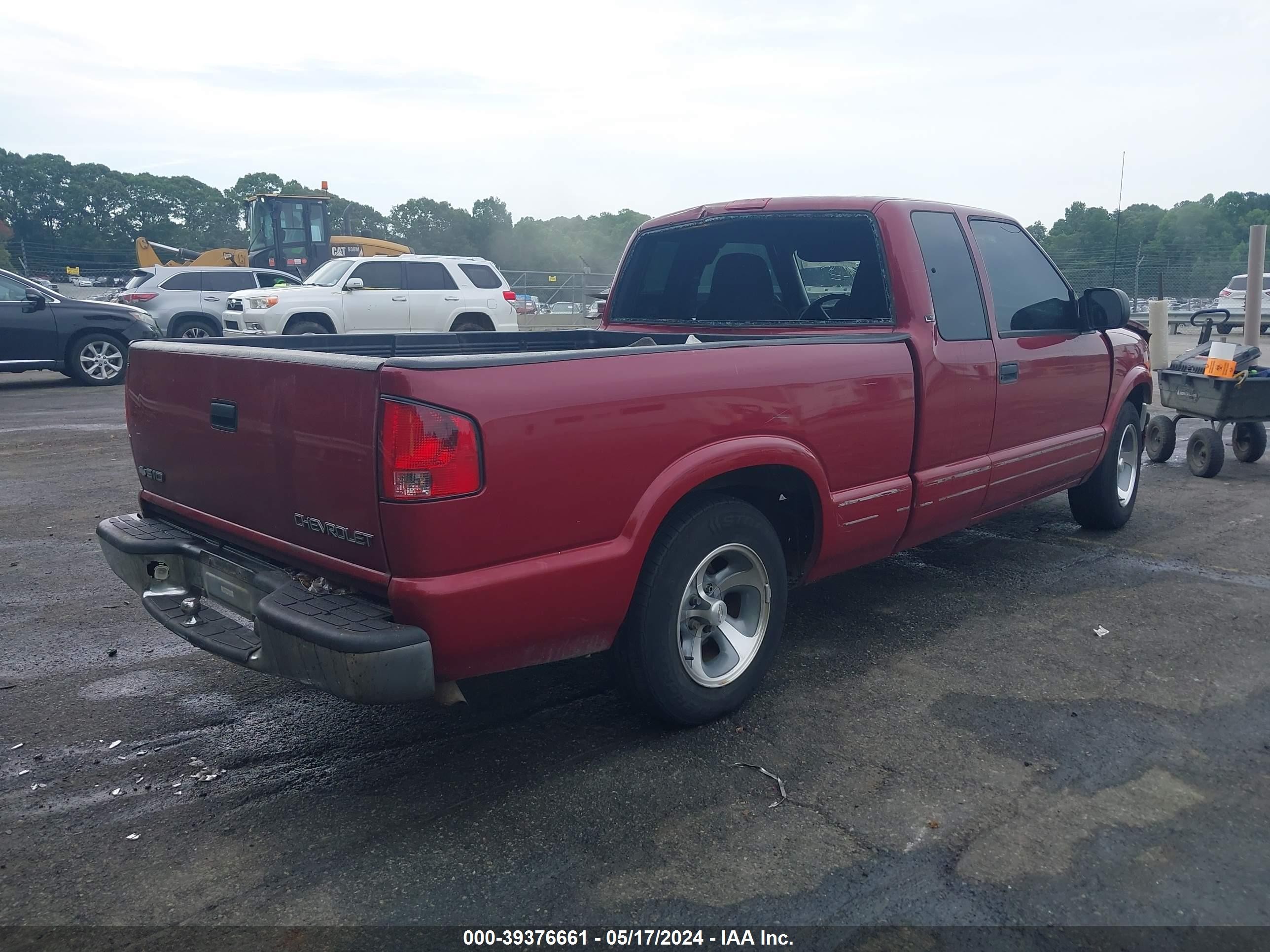 Photo 3 VIN: 1GCCS19H138197854 - CHEVROLET S-10 PICKUP 