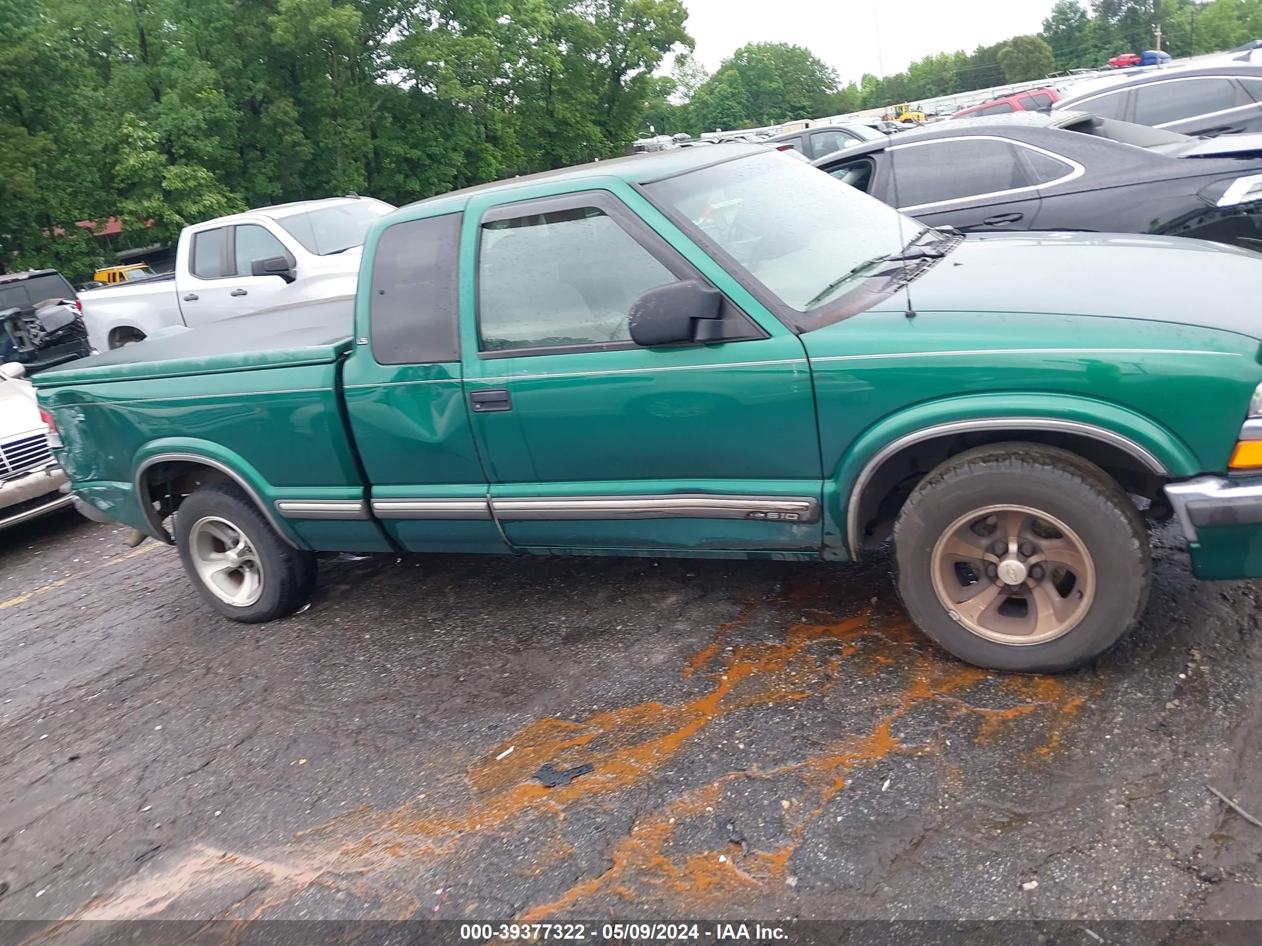 Photo 12 VIN: 1GCCS19W0Y8157934 - CHEVROLET S-10 PICKUP 