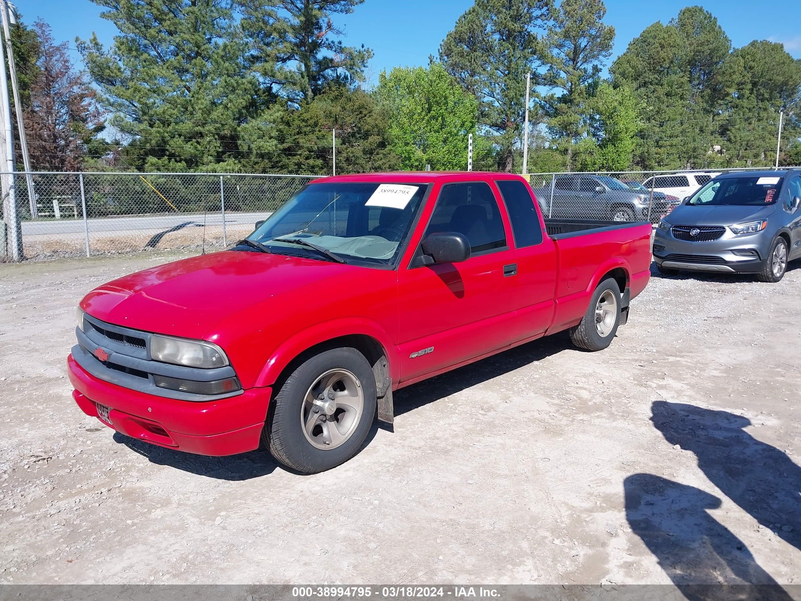 Photo 1 VIN: 1GCCS19W418192059 - CHEVROLET S-10 PICKUP 