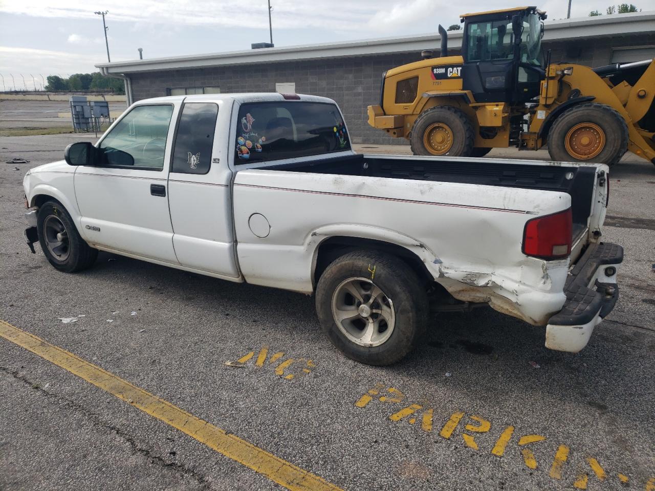 Photo 1 VIN: 1GCCS19W428170757 - CHEVROLET S-10 PICKUP 