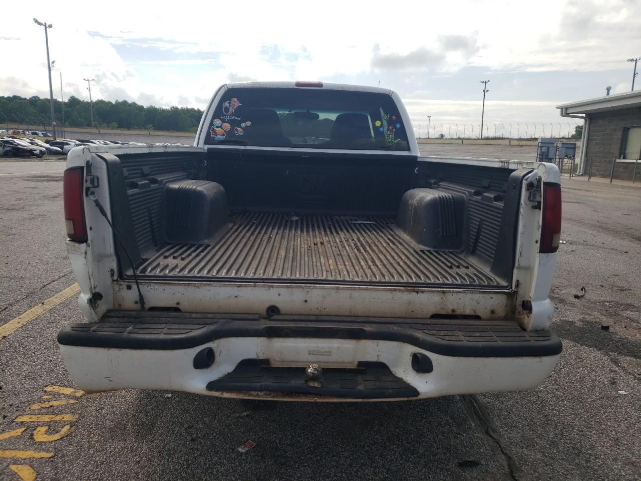 Photo 5 VIN: 1GCCS19W428170757 - CHEVROLET S-10 PICKUP 