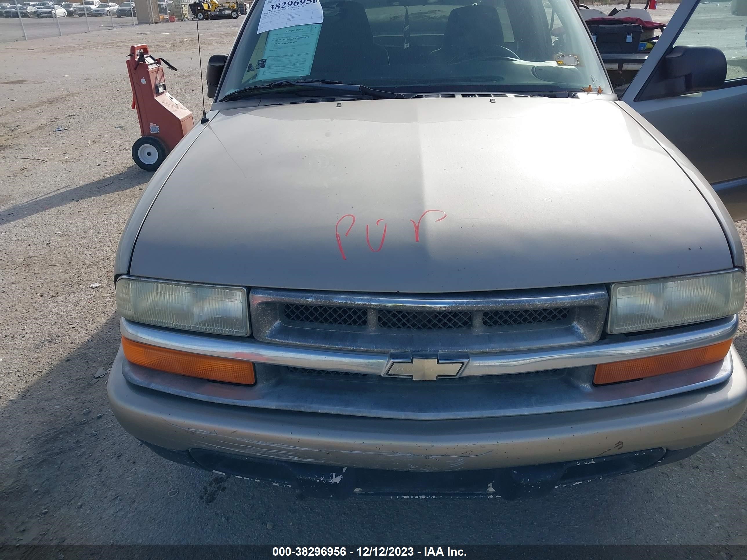 Photo 8 VIN: 1GCCS19W528221800 - CHEVROLET S-10 PICKUP 