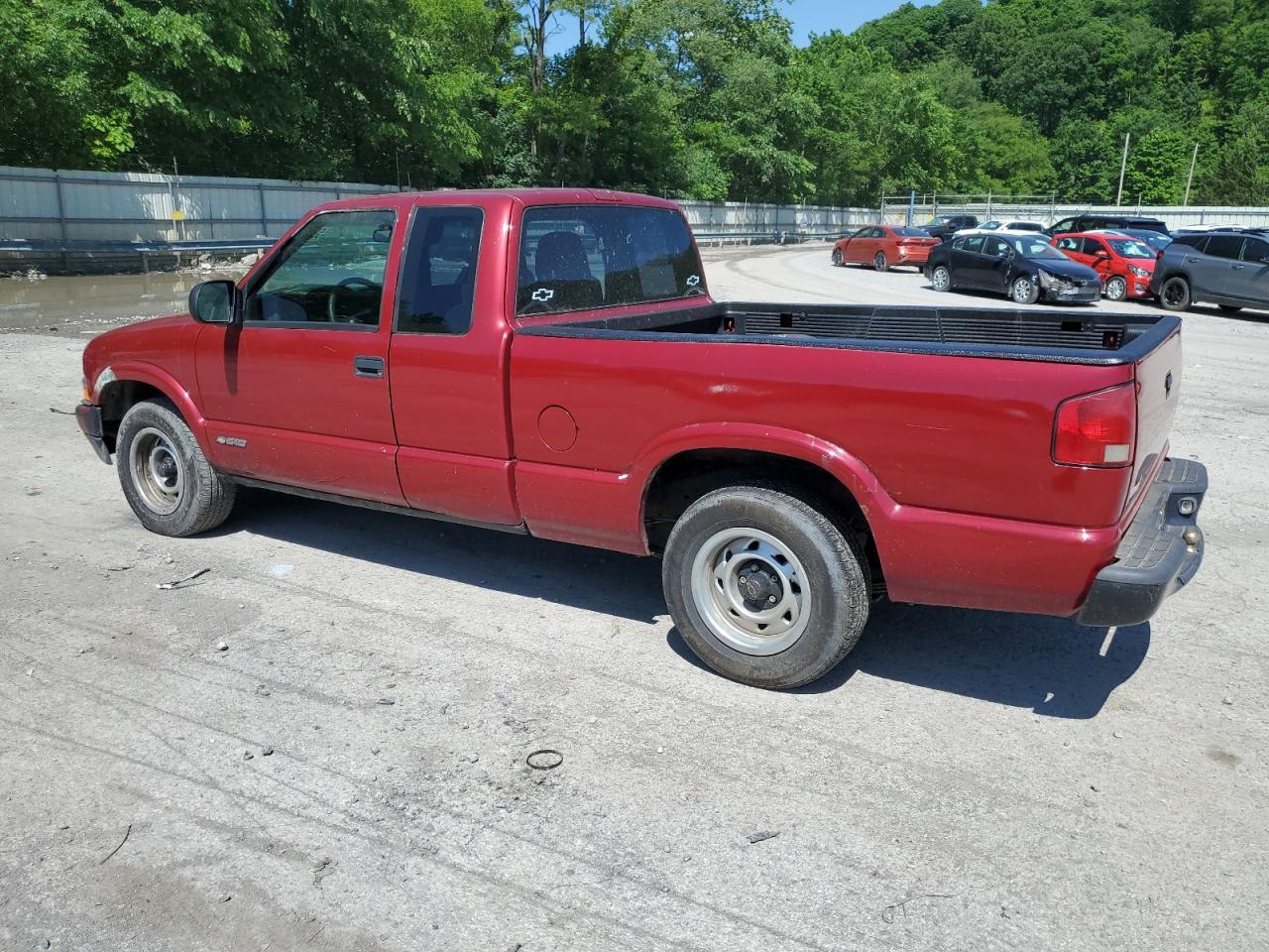 Photo 1 VIN: 1GCCS19W828114143 - CHEVROLET S-10 PICKUP 