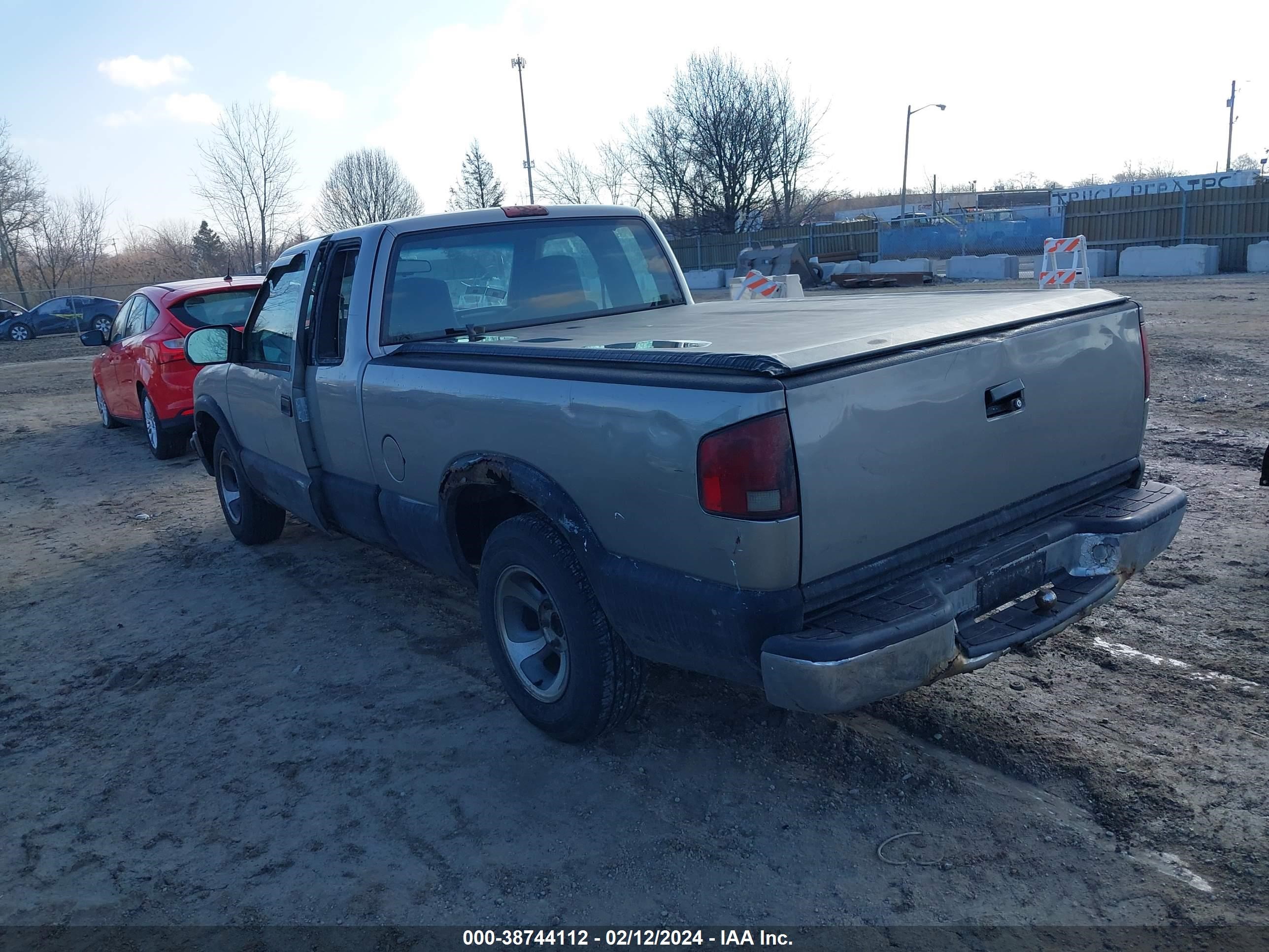 Photo 2 VIN: 1GCCS19W918210488 - CHEVROLET S-10 PICKUP 