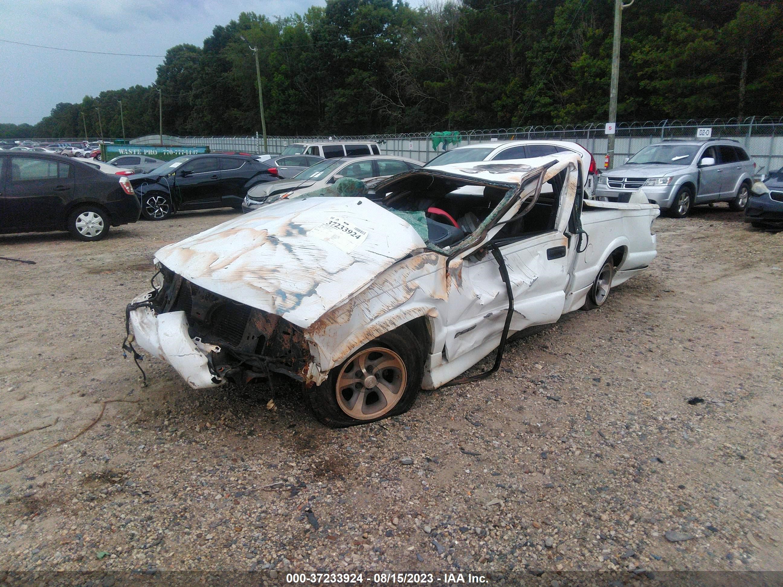 Photo 1 VIN: 1GCCS19W918220146 - CHEVROLET S-10 PICKUP 