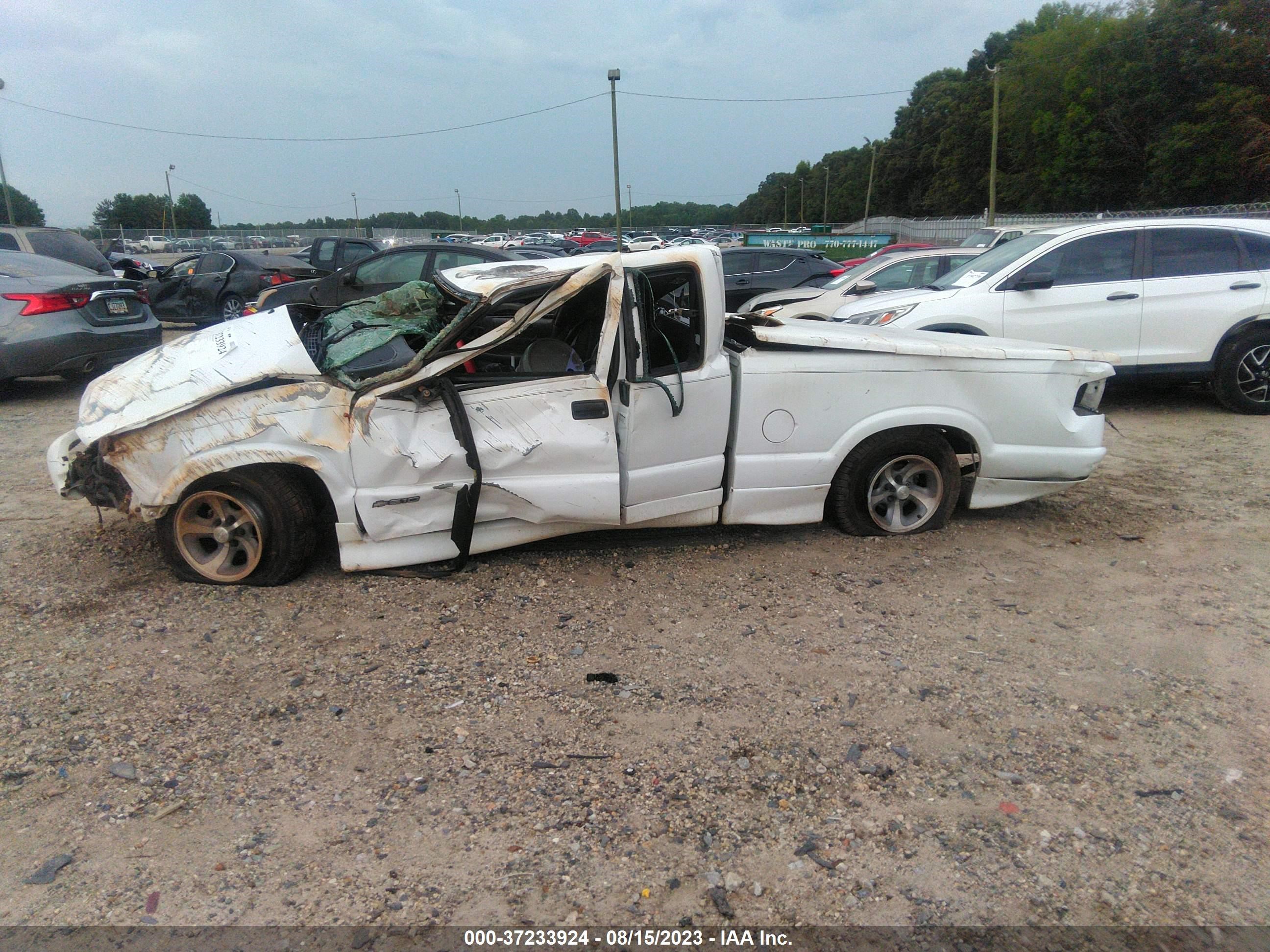 Photo 14 VIN: 1GCCS19W918220146 - CHEVROLET S-10 PICKUP 