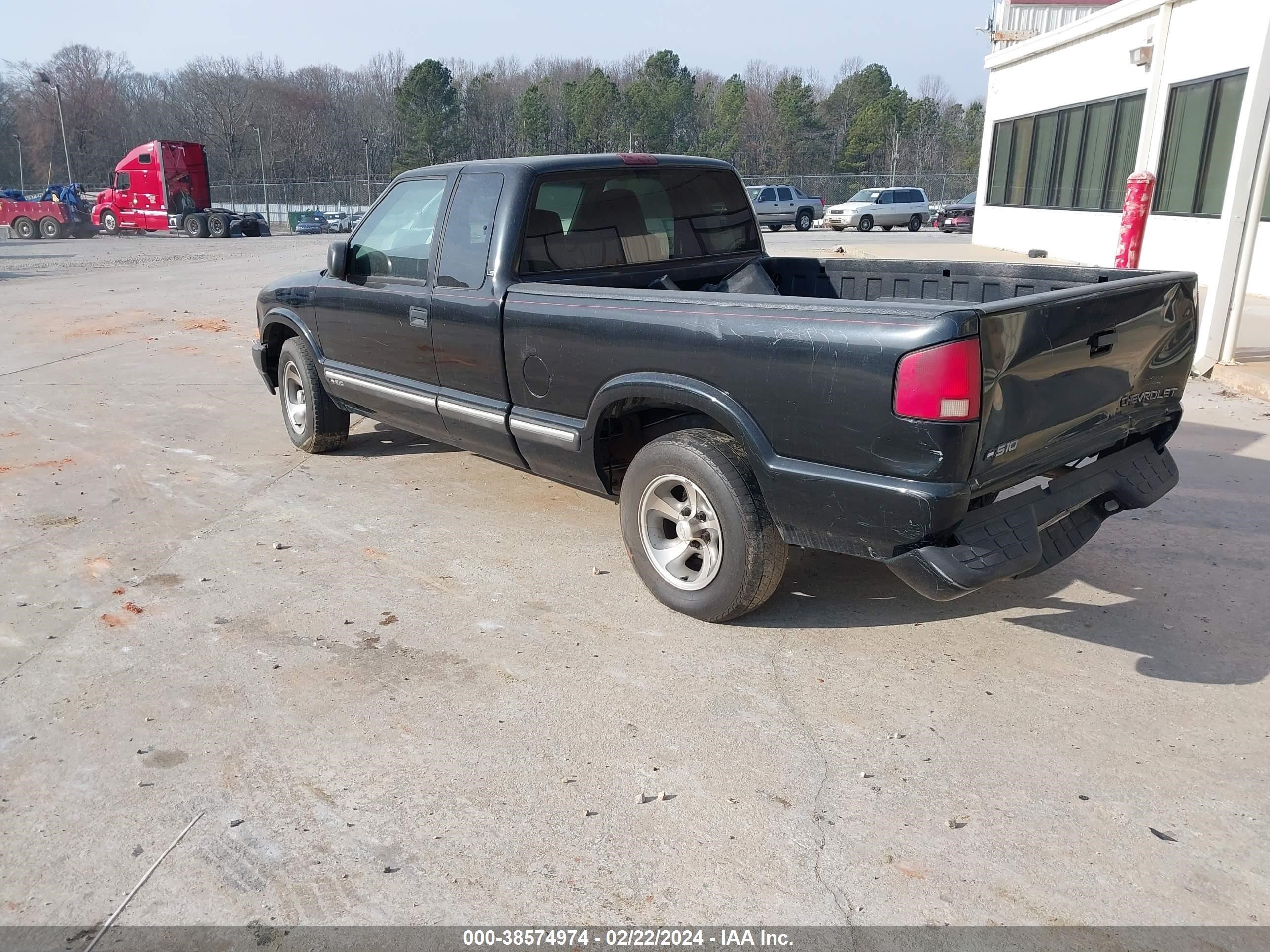 Photo 2 VIN: 1GCCS19W91K122964 - CHEVROLET S-10 PICKUP 