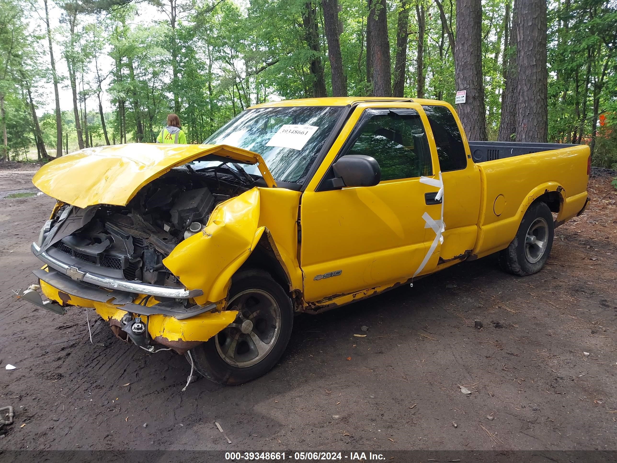 Photo 1 VIN: 1GCCS19X038179871 - CHEVROLET S-10 PICKUP 