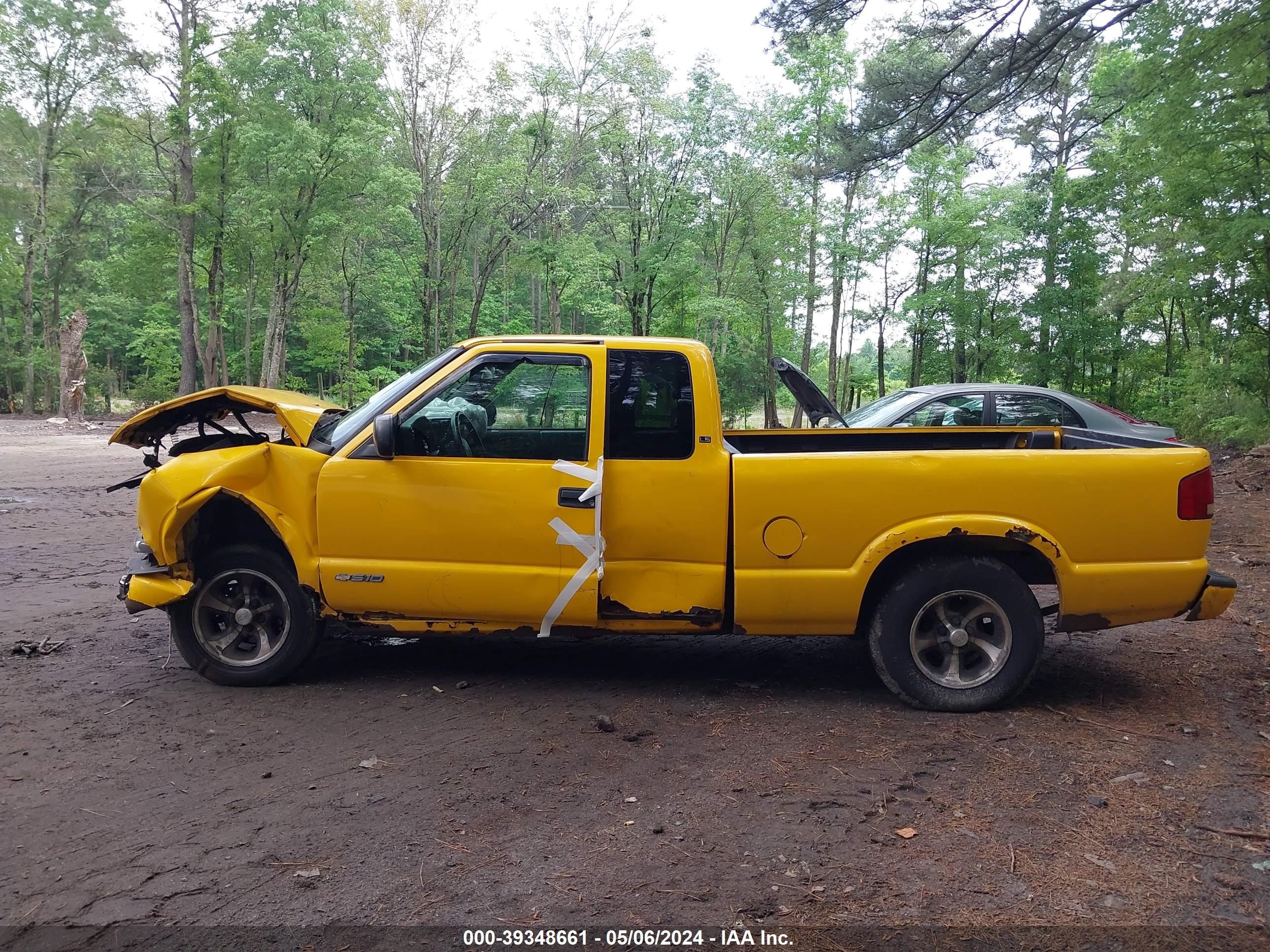 Photo 13 VIN: 1GCCS19X038179871 - CHEVROLET S-10 PICKUP 