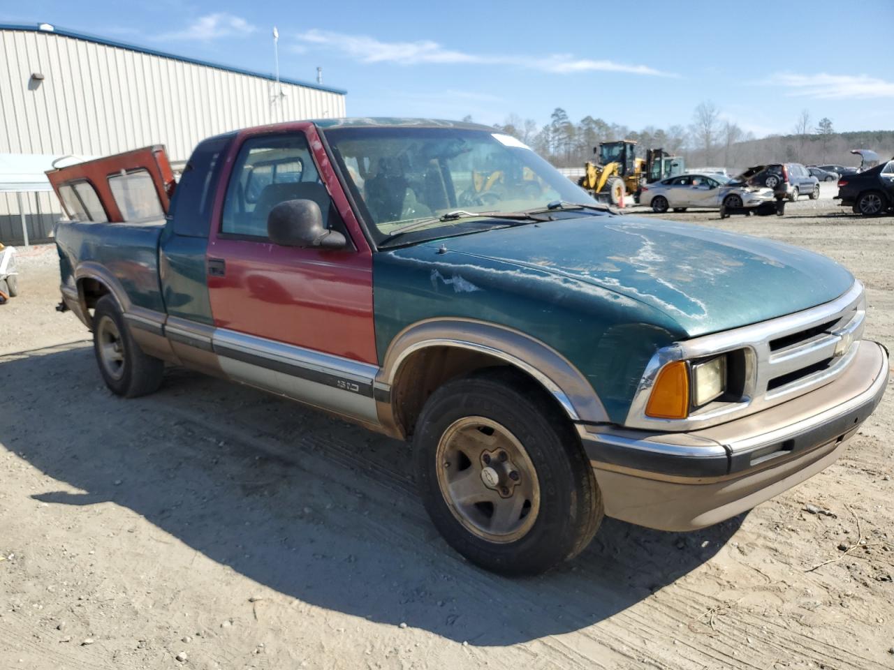 Photo 3 VIN: 1GCCS19X0T8204994 - CHEVROLET S-10 PICKUP 