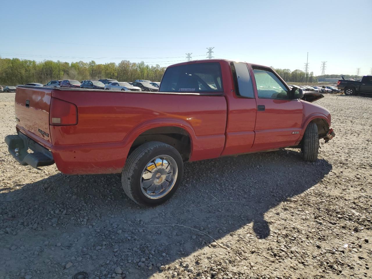 Photo 2 VIN: 1GCCS19X138158897 - CHEVROLET S-10 PICKUP 