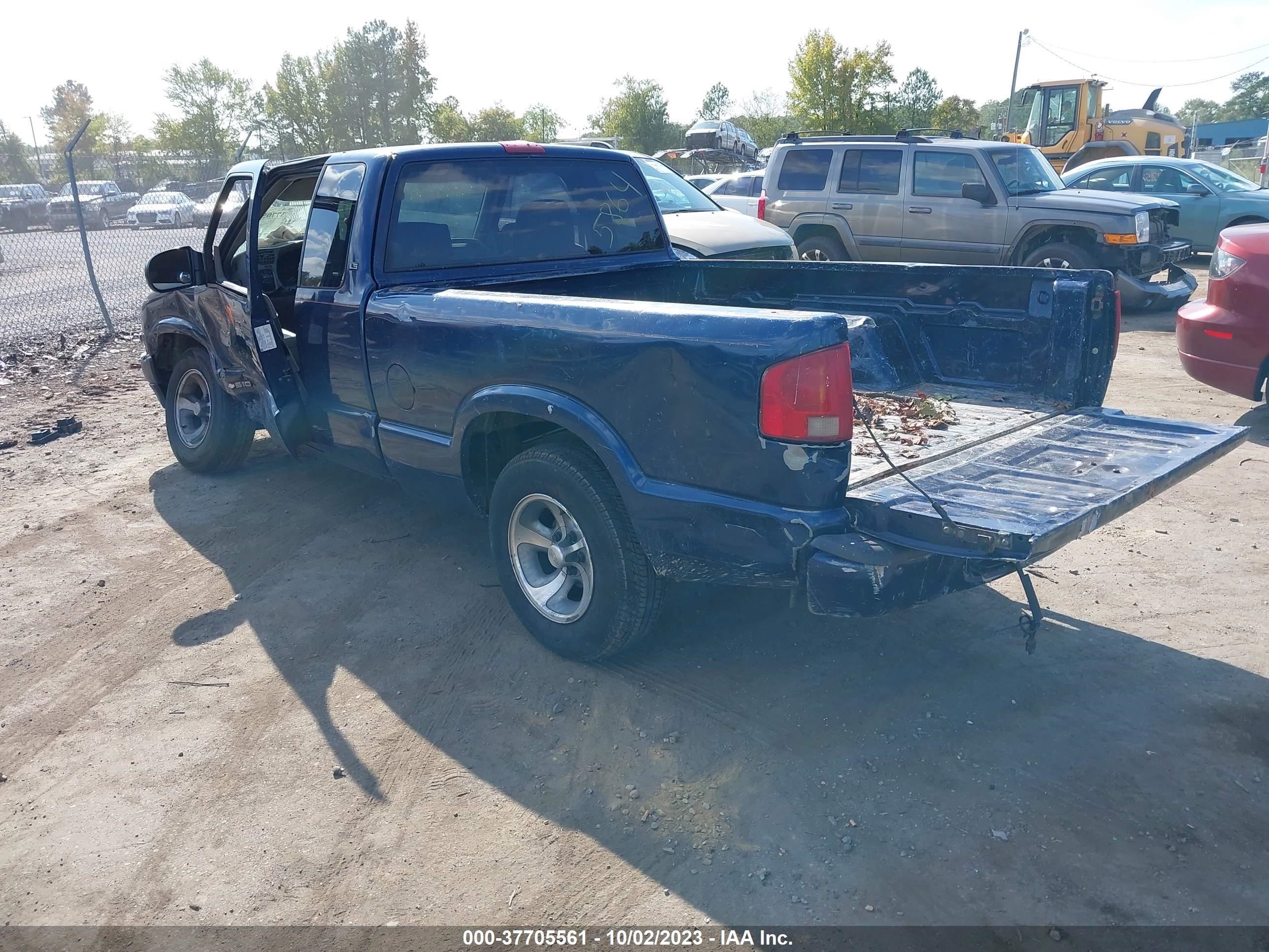 Photo 2 VIN: 1GCCS19X738159567 - CHEVROLET S-10 PICKUP 