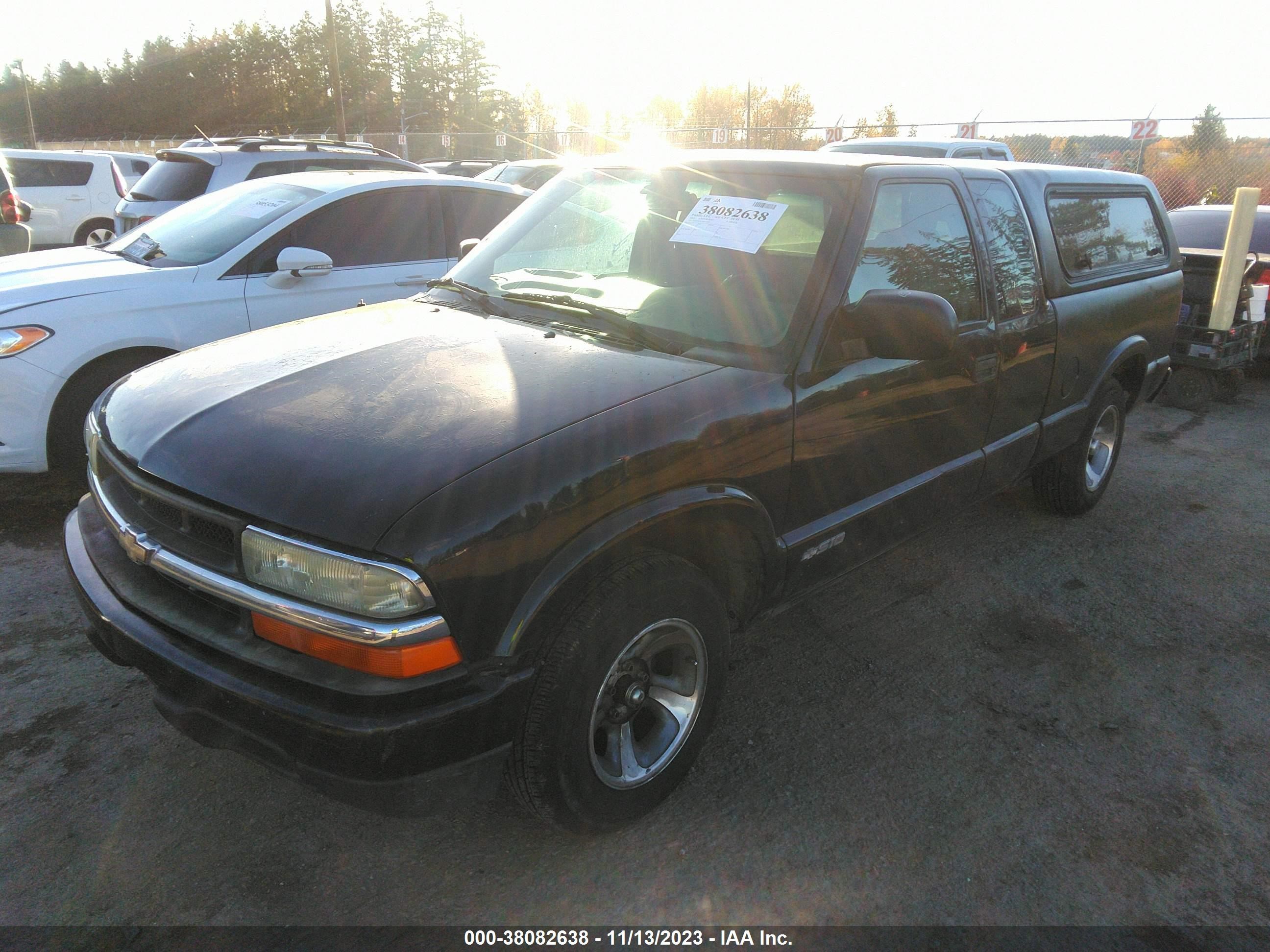 Photo 1 VIN: 1GCCS19X738177597 - CHEVROLET S-10 PICKUP 