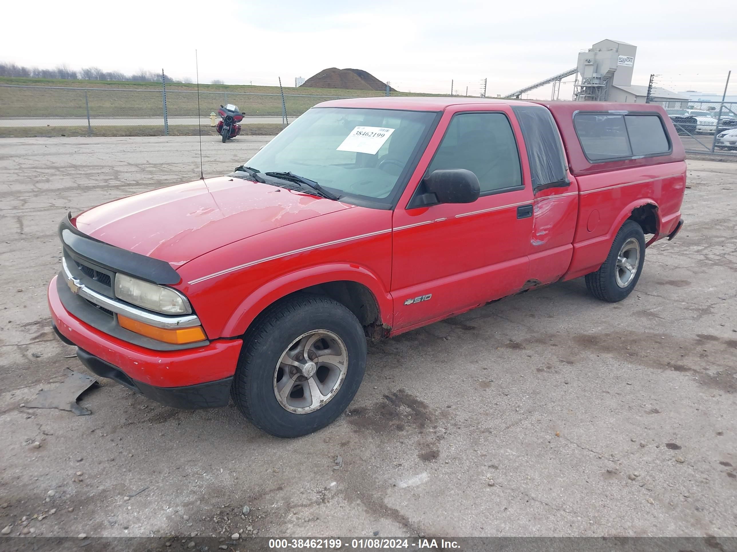 Photo 1 VIN: 1GCCS19XX38197844 - CHEVROLET S-10 PICKUP 