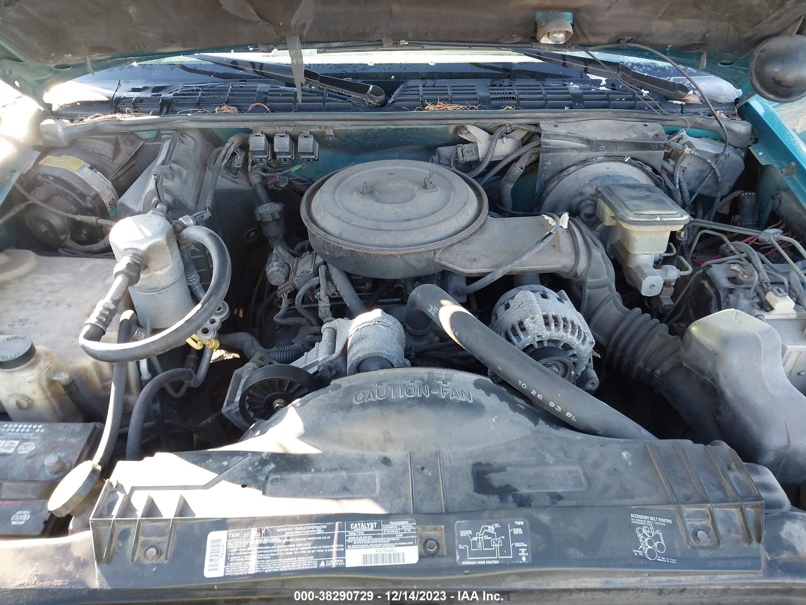 Photo 9 VIN: 1GCCS19Z0R8138683 - CHEVROLET S-10 PICKUP 