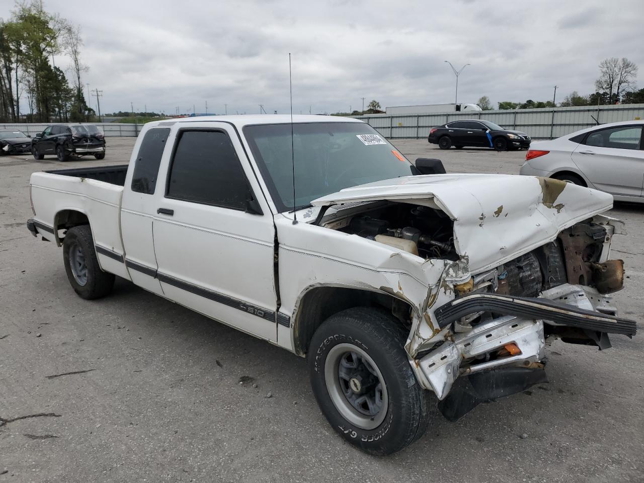 Photo 3 VIN: 1GCCS19Z6M2290415 - CHEVROLET S-10 PICKUP 