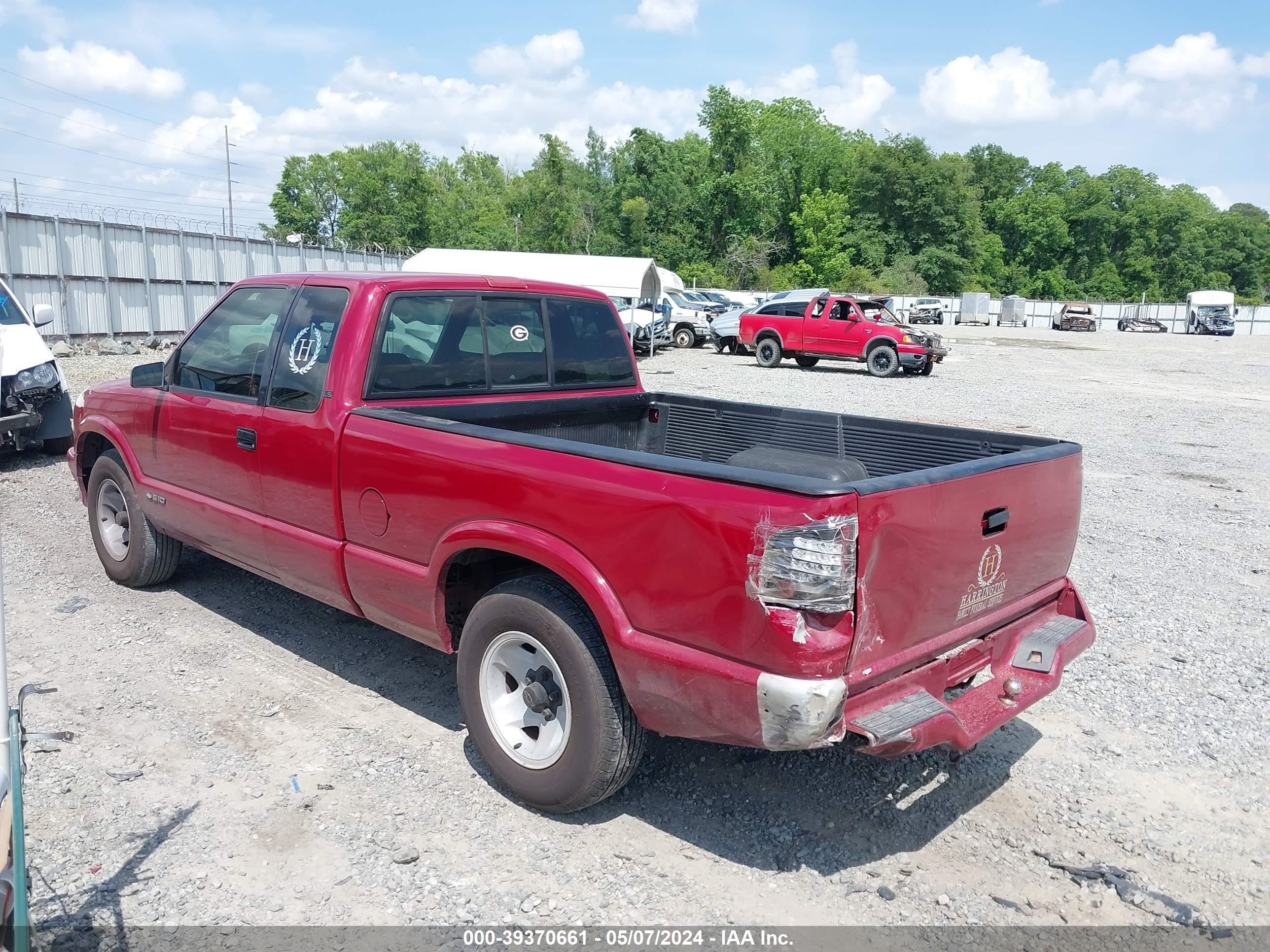 Photo 2 VIN: 1GCCS19Z8R8167493 - CHEVROLET S-10 PICKUP 