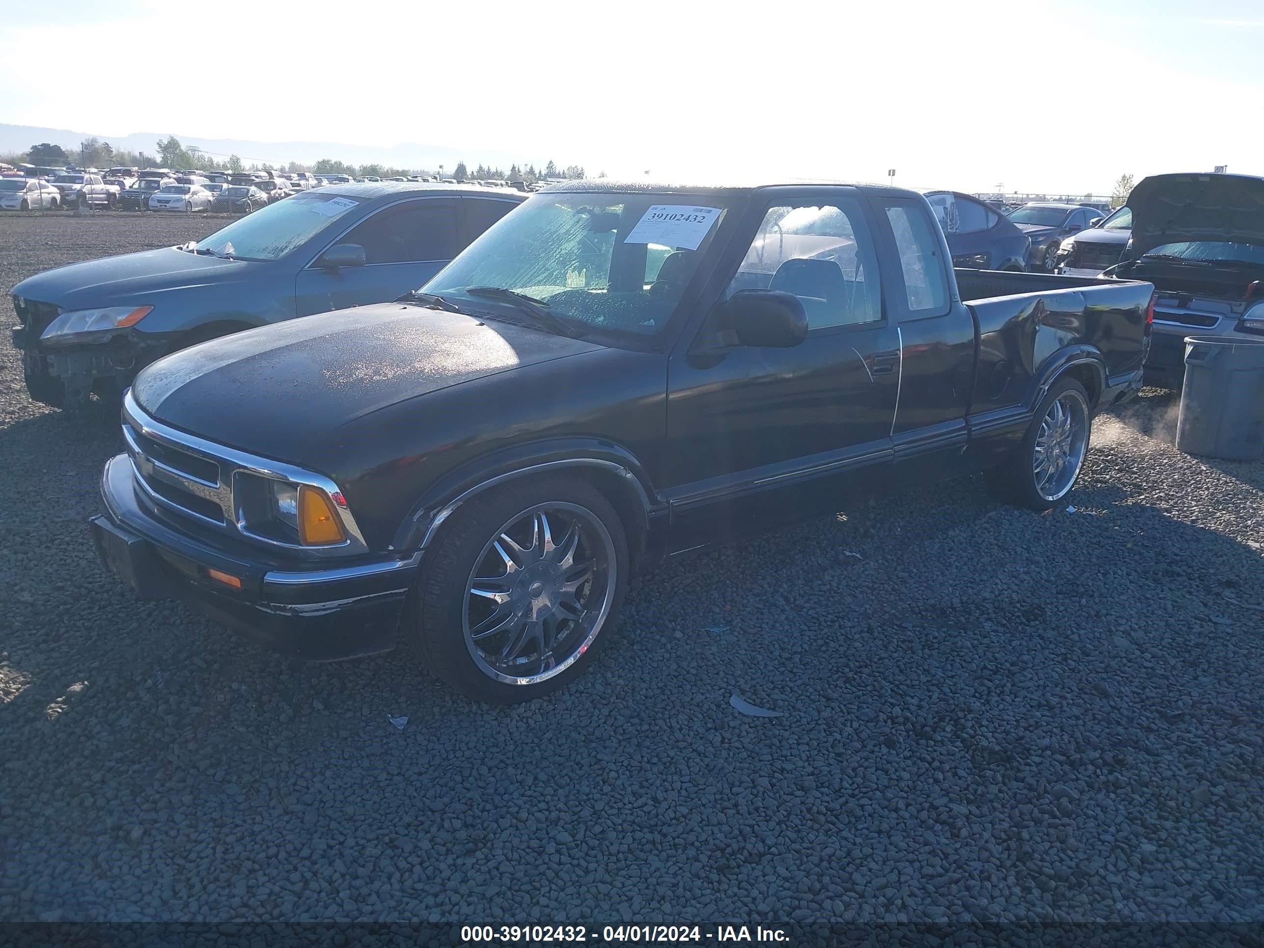 Photo 1 VIN: 1GCCS19Z9R8154123 - CHEVROLET S-10 PICKUP 