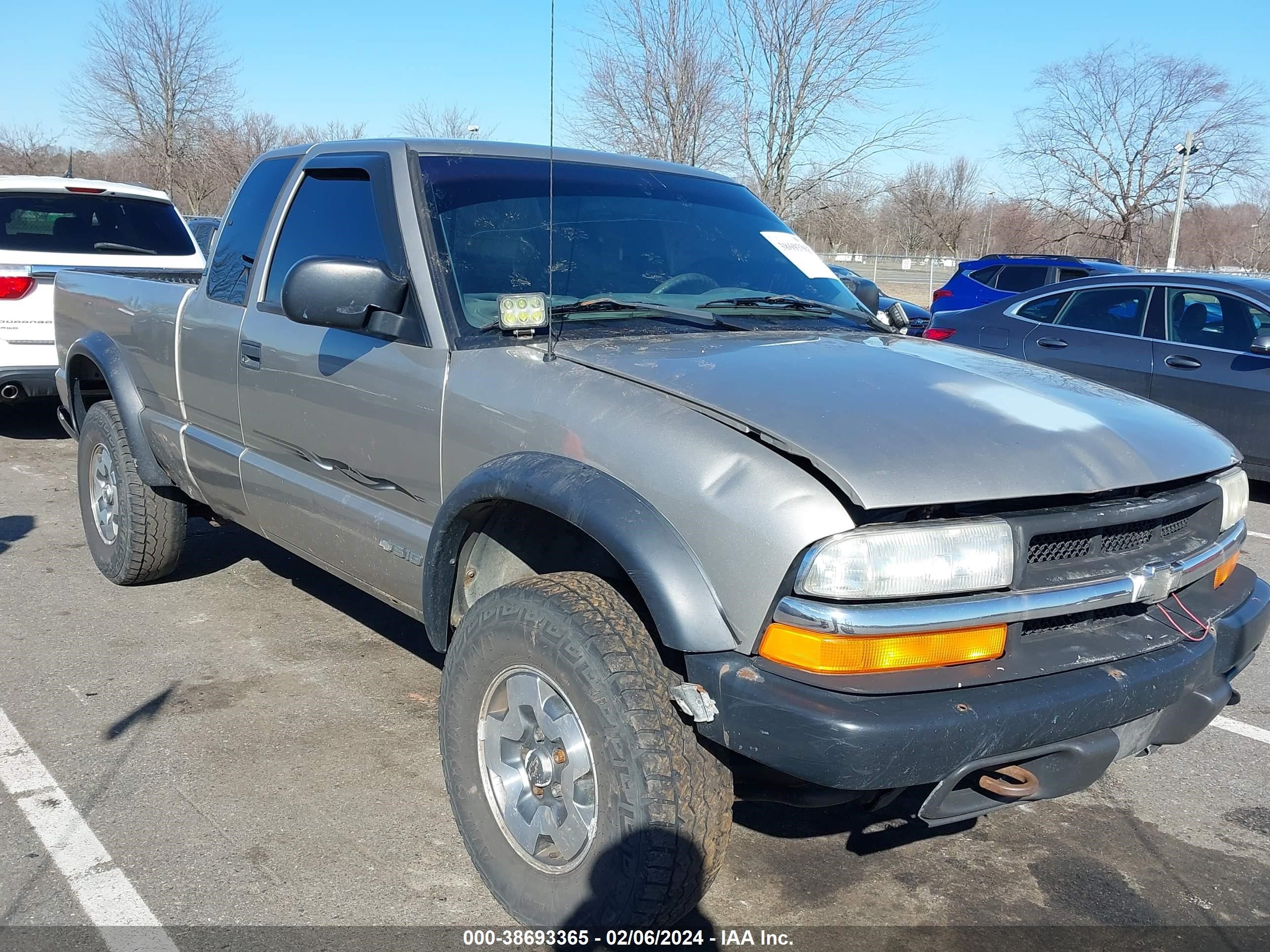 Photo 0 VIN: 1GCCT19W118124220 - CHEVROLET S-10 PICKUP 