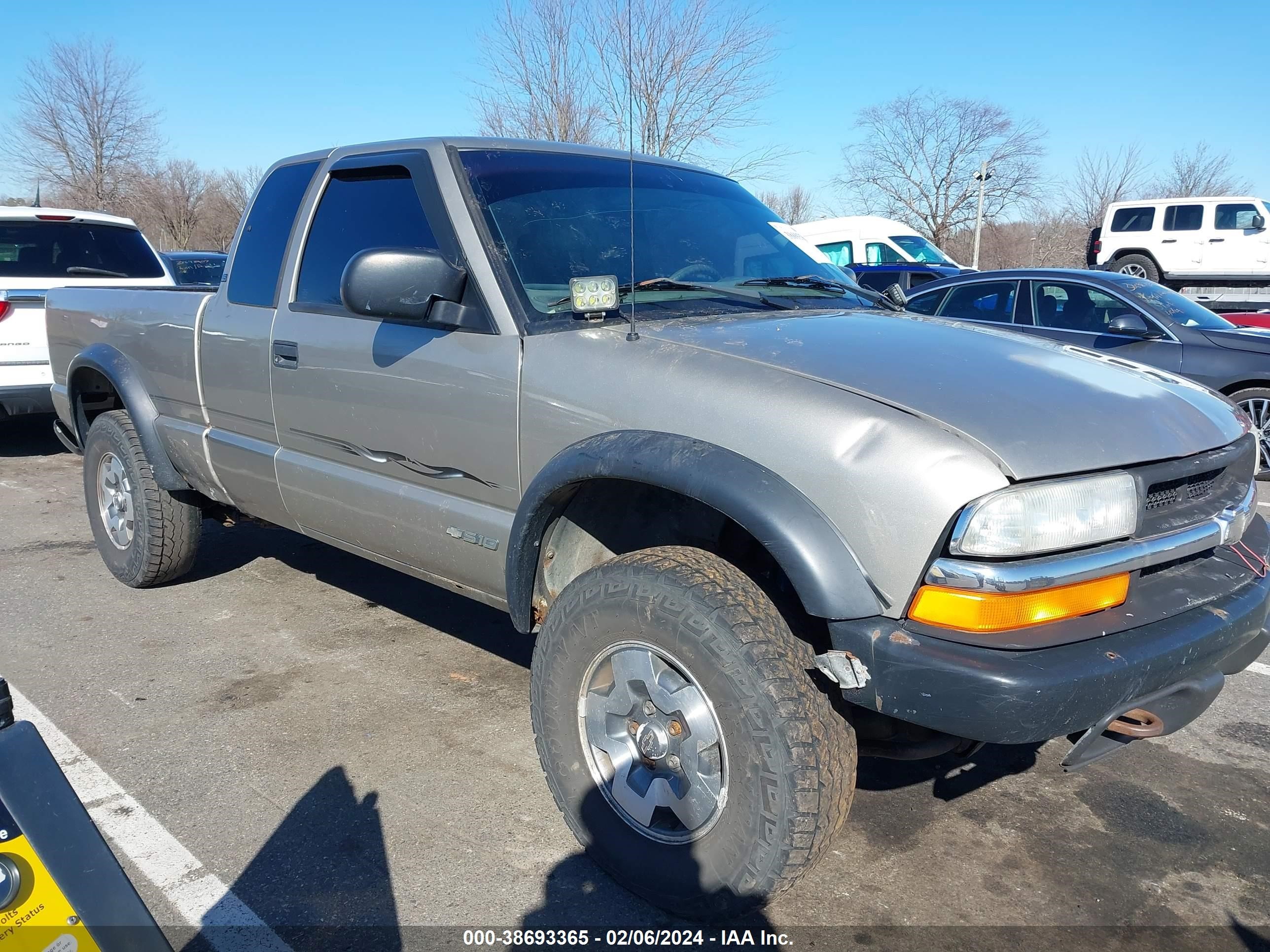 Photo 11 VIN: 1GCCT19W118124220 - CHEVROLET S-10 PICKUP 