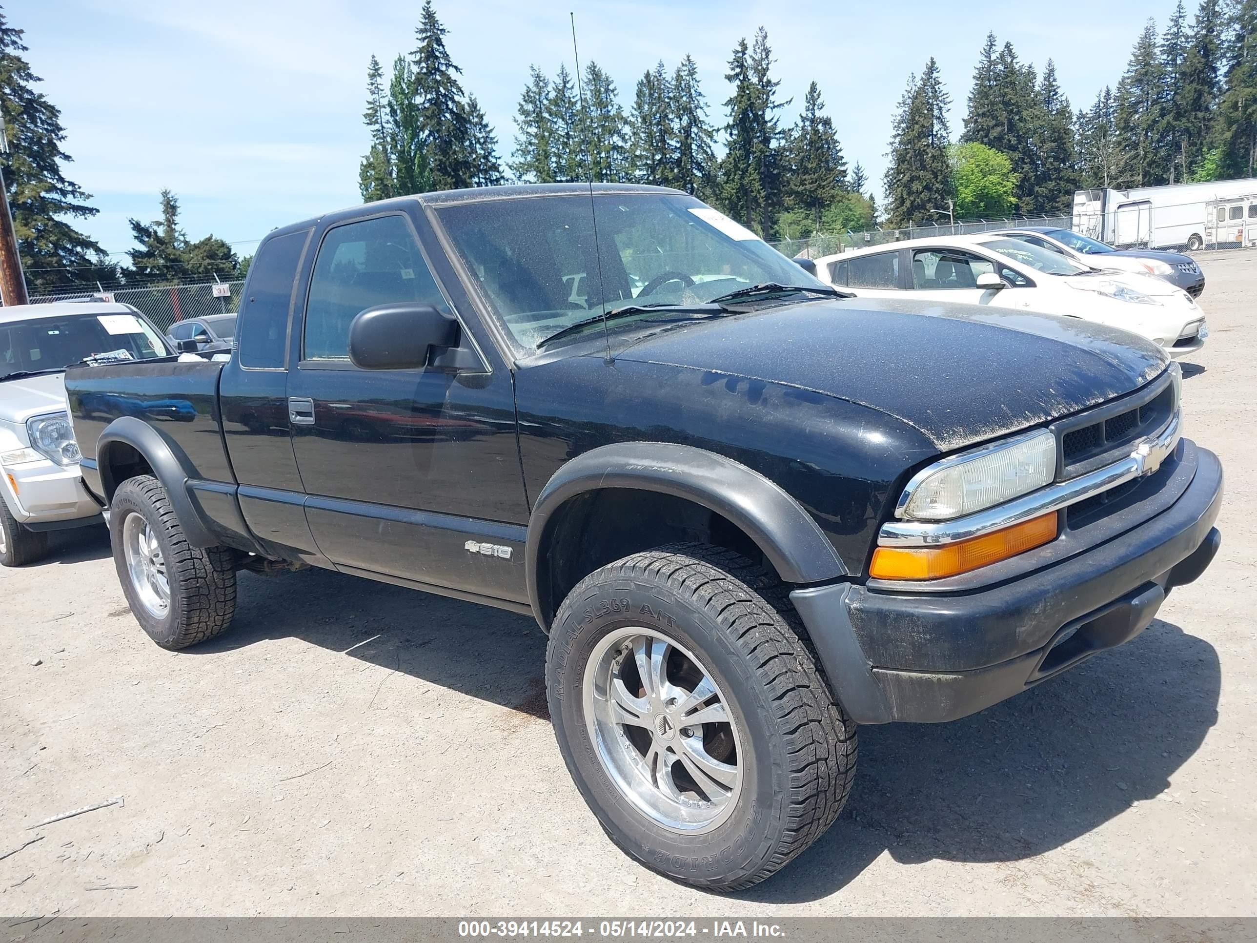 Photo 1 VIN: 1GCCT19W928245045 - CHEVROLET S-10 PICKUP 