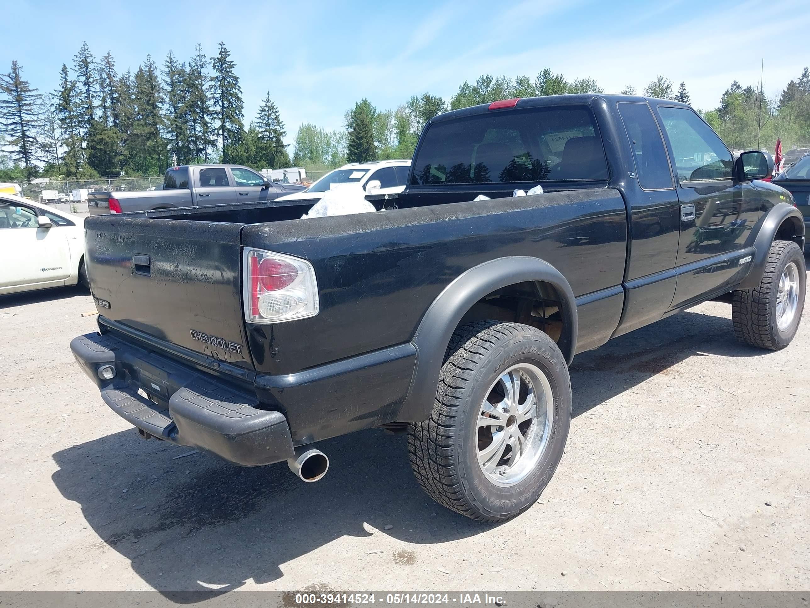 Photo 4 VIN: 1GCCT19W928245045 - CHEVROLET S-10 PICKUP 